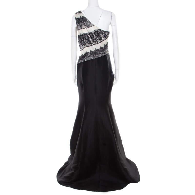 Carolina Herrera Monochrome Lace Print Silk One Shoulder Evening Gown L In Good Condition For Sale In Dubai, Al Qouz 2