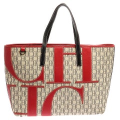 Carolina Herrera Multicolor Monogram Canvas and Leather Shopper Tote at  1stDibs | carolina herrera tote bag, ch tote bag, carolina herrera monogram  bag