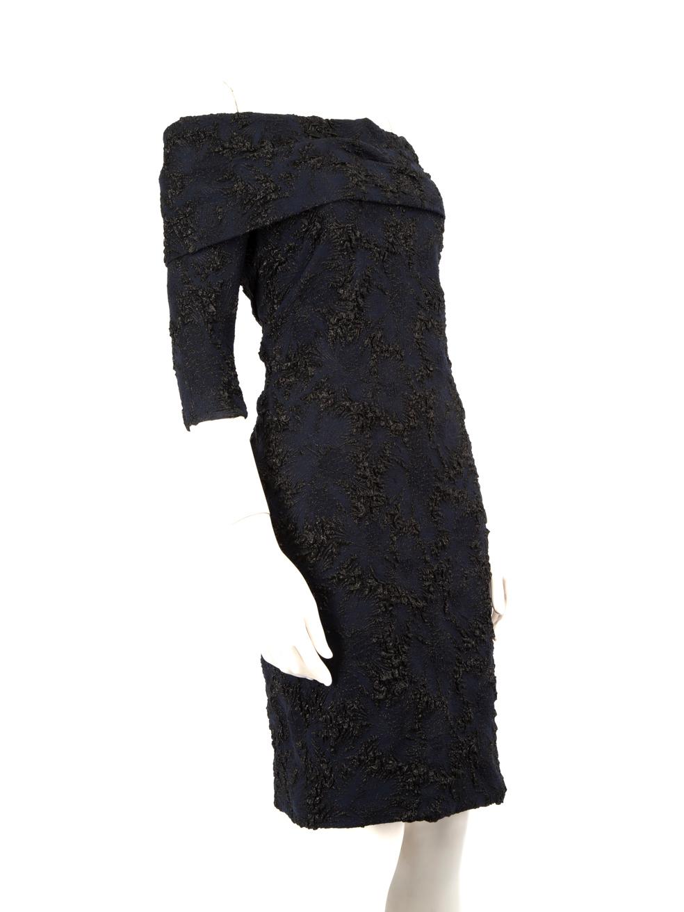 CONDITION is Very good. Minimal wear to dress is evident. Minimal discolouration to lining to both underarms and along internal neckline on this used Carolina Herrera designer resale item.
 Details
 Navy
 Synthetic
 Dress
 Knee length
 Mid sleeves
