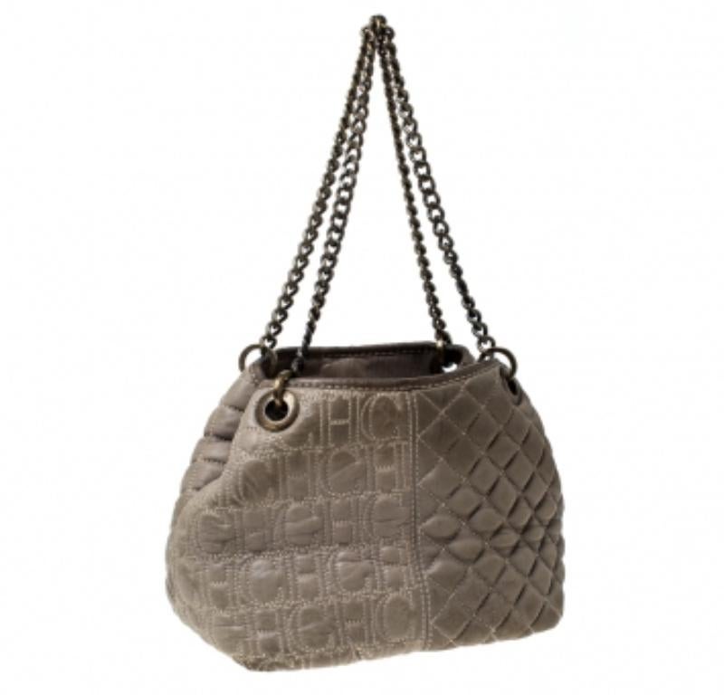 Carolina Herrera Fourre-tout en cuir avec chaîne et monogramme, vert olive en vente 3
