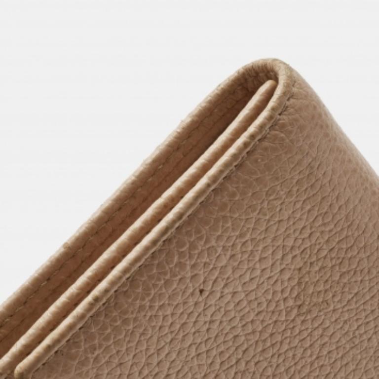 Carolina Herrera Cartera Tríptico Piel Melocotón Logotipo en venta 1