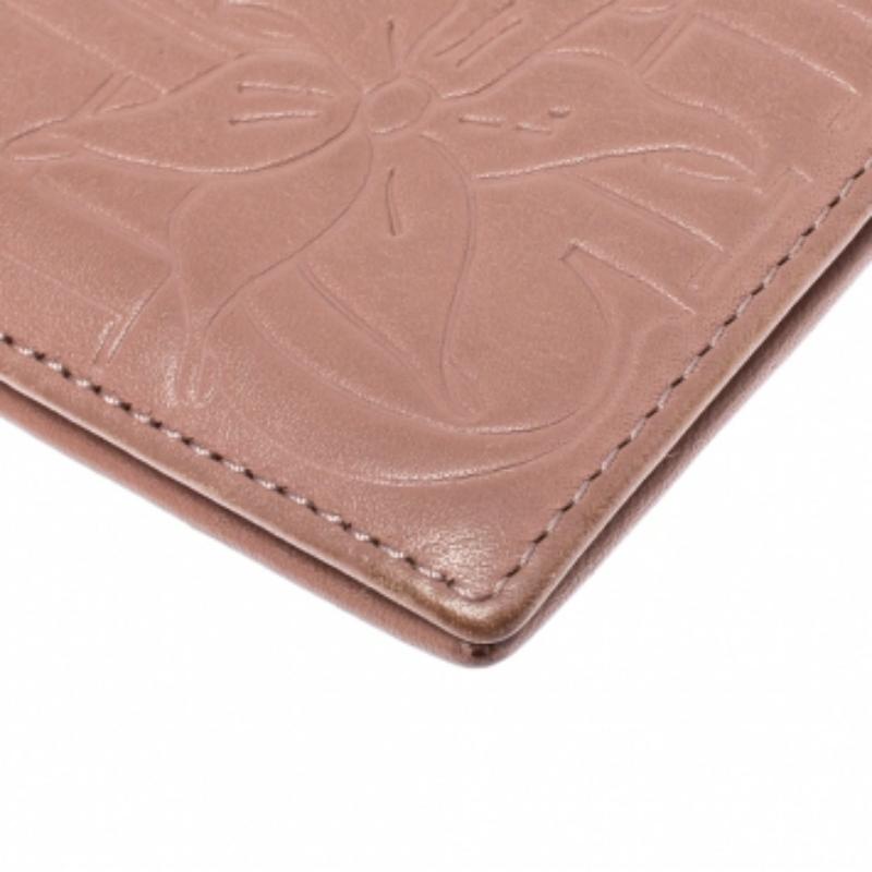 Women's Carolina Herrera Pink Embossed Leather Continental Wallet For Sale