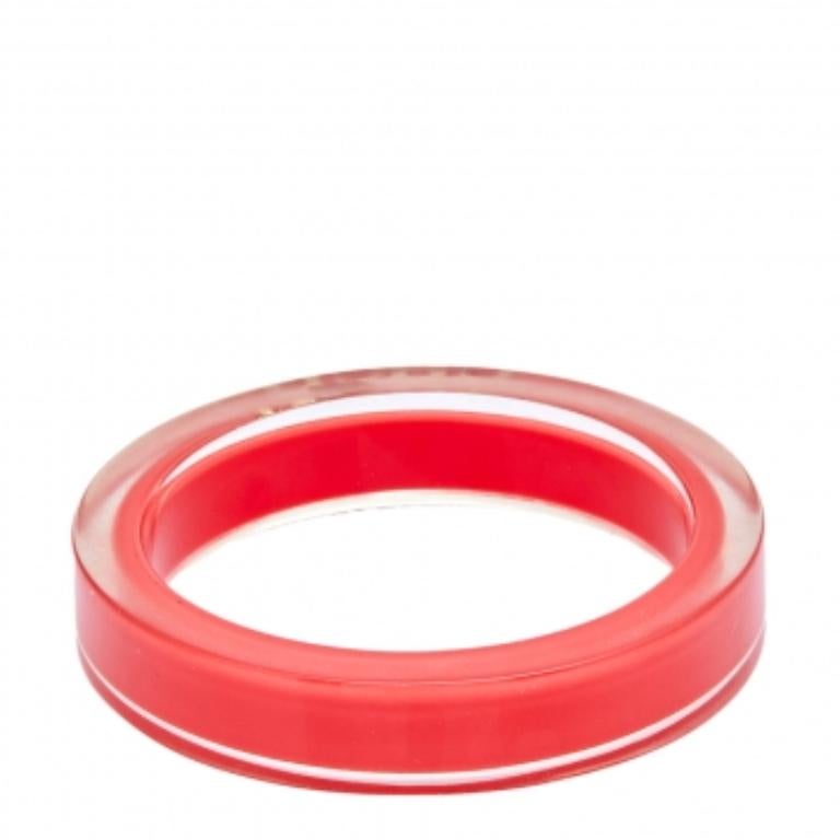 Carolina Herrera Pink Resin Bangle Bracelet In Fair Condition For Sale In Dubai, Al Qouz 2