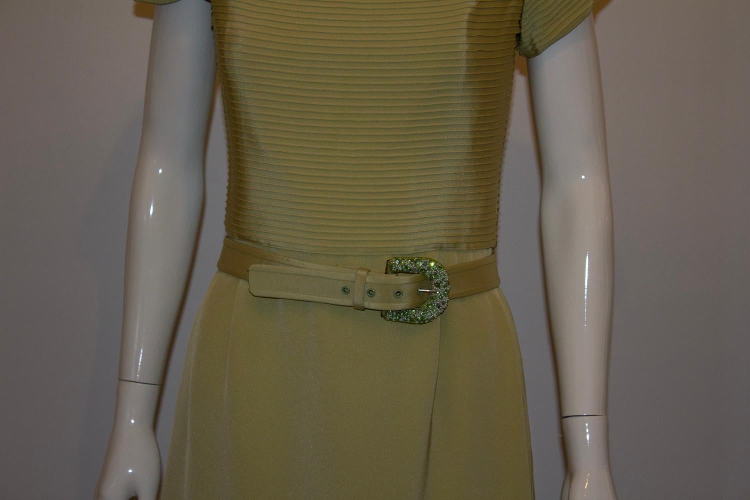Carolina Herrera Abito da cocktail in seta verde pistacchio in vendita 3