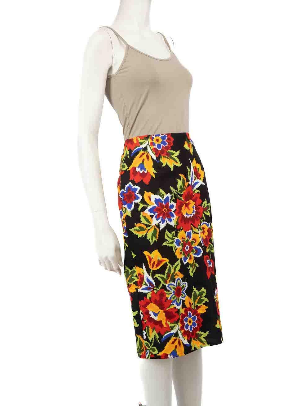 CONDITION is Very good. Hardly any visible wear to skirt is evident on this used Carolina Herrera designer resale item.
 
 
 
 Details
 
 
 Multicolour
 
 Cotton
 
 Pencil skirt
 
 Knee length
 
 Pixel flower pattern
 
 Back zip closure with snap