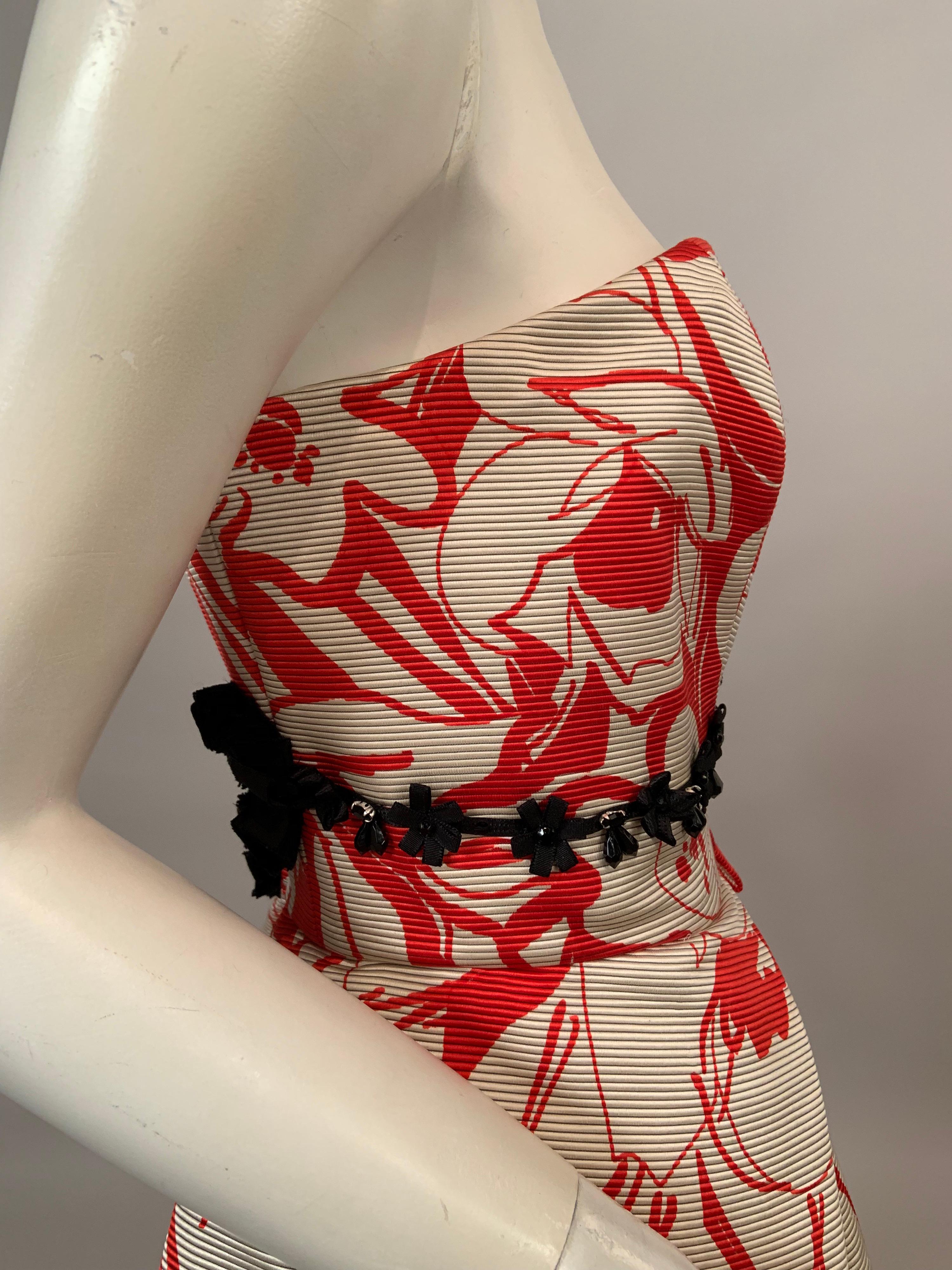 Carolina Herrera Red and White Print Silk Ottoman Strapless Cocktail Dress in vendita 10