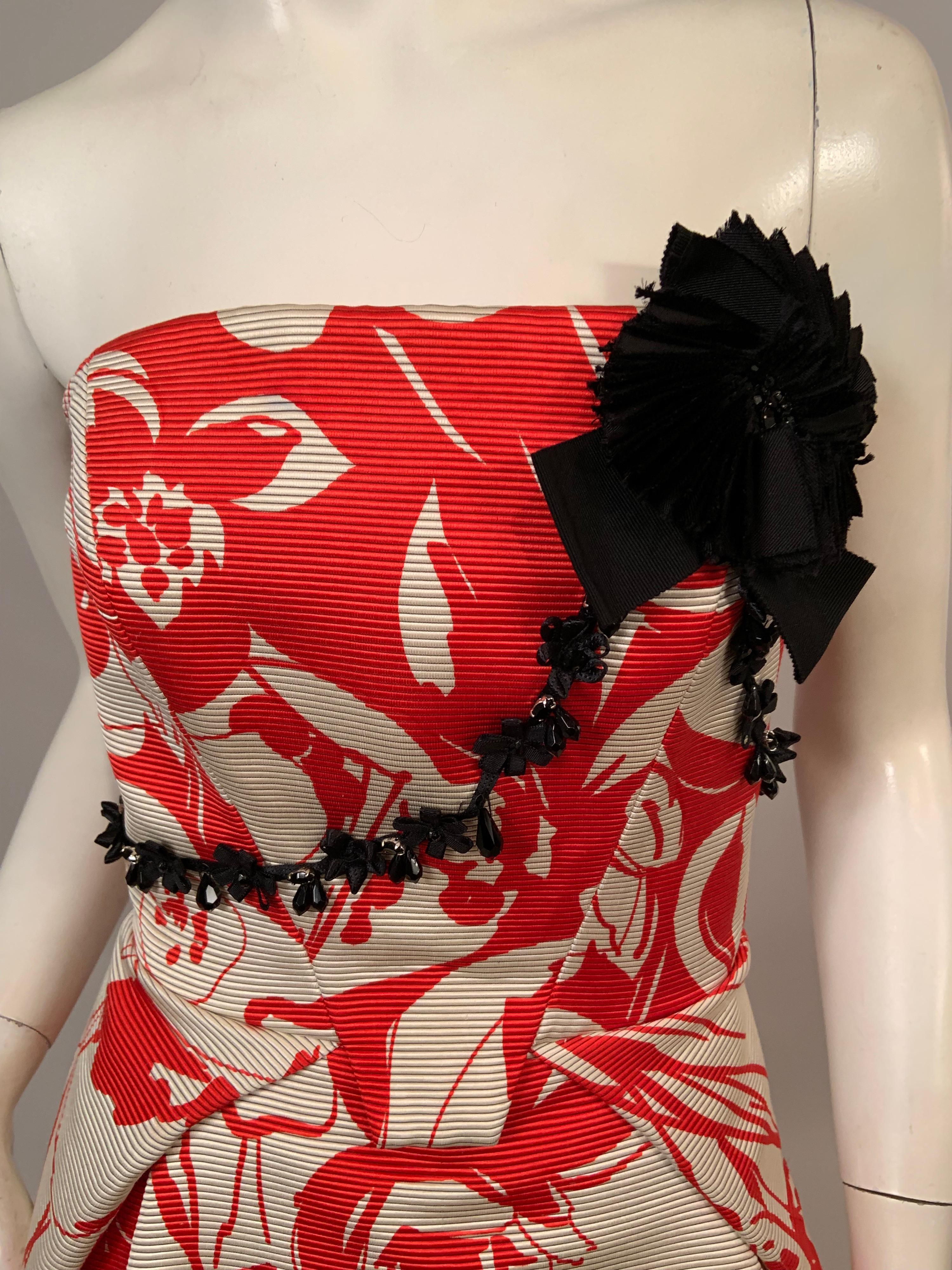 Donna Carolina Herrera Red and White Print Silk Ottoman Strapless Cocktail Dress in vendita