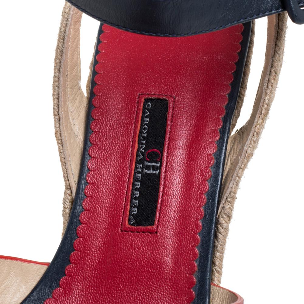 Carolina Herrera Red Black Leather Criss Cross Wedge Ankle Strap Sandals Size 41 In Good Condition In Dubai, Al Qouz 2