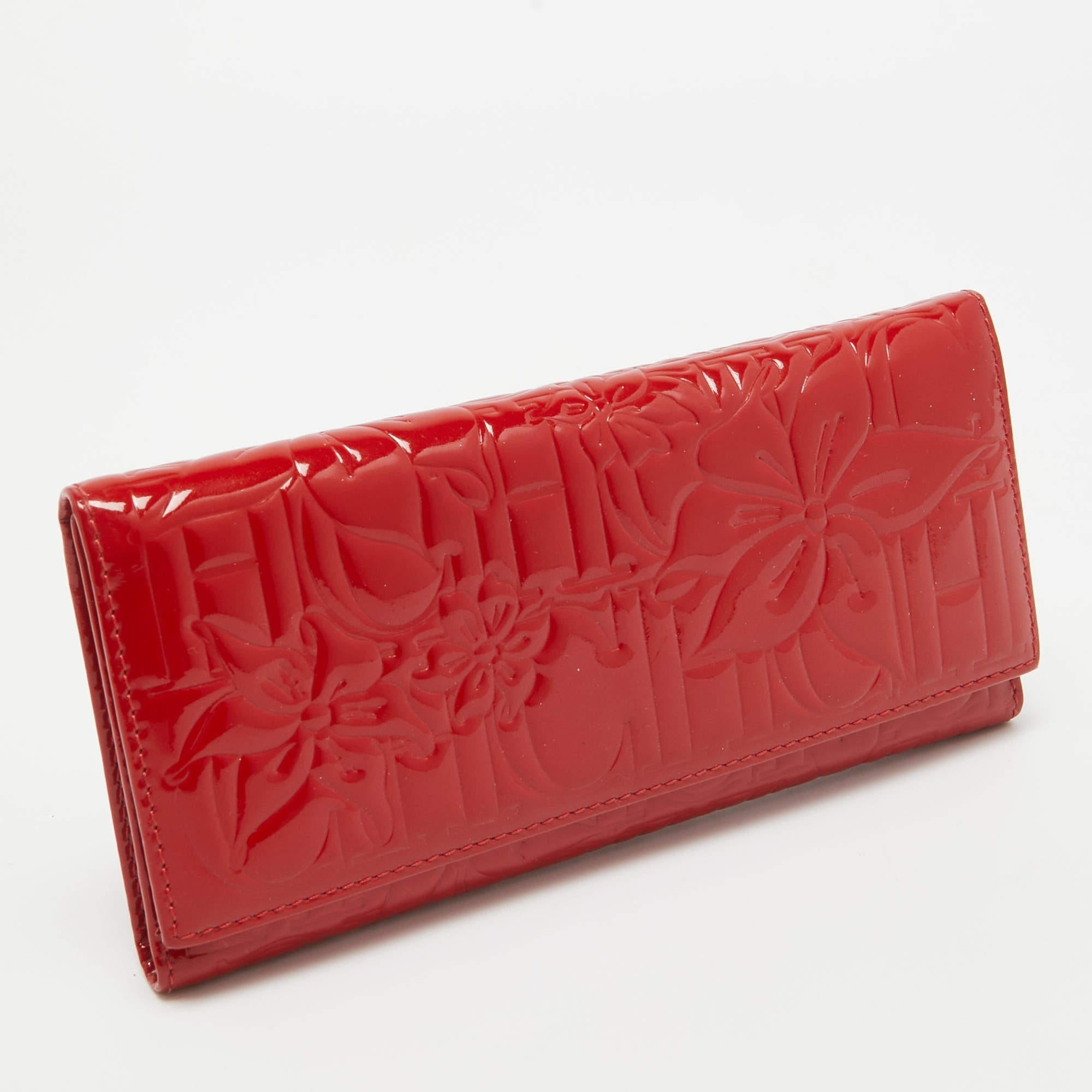 Carolina Herrera Red Embossed Patent Leather Flap Continental Wallet In Good Condition In Dubai, Al Qouz 2