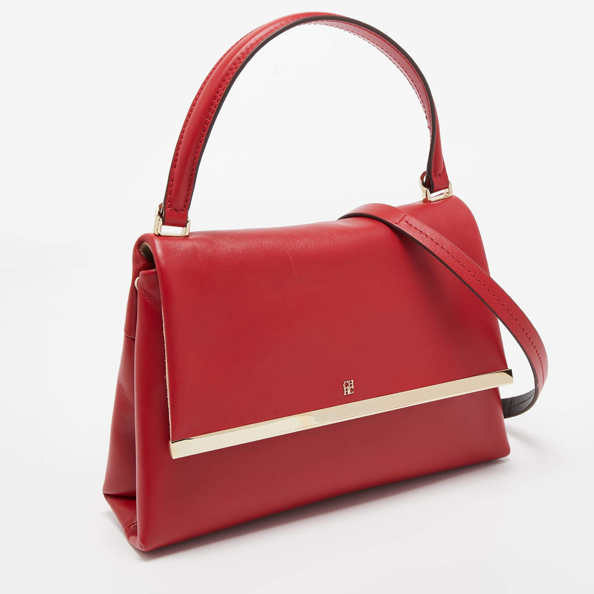 Carolina Herrera Red Leather Metal Bar Flap Top Handle Bag In Good Condition For Sale In Dubai, Al Qouz 2