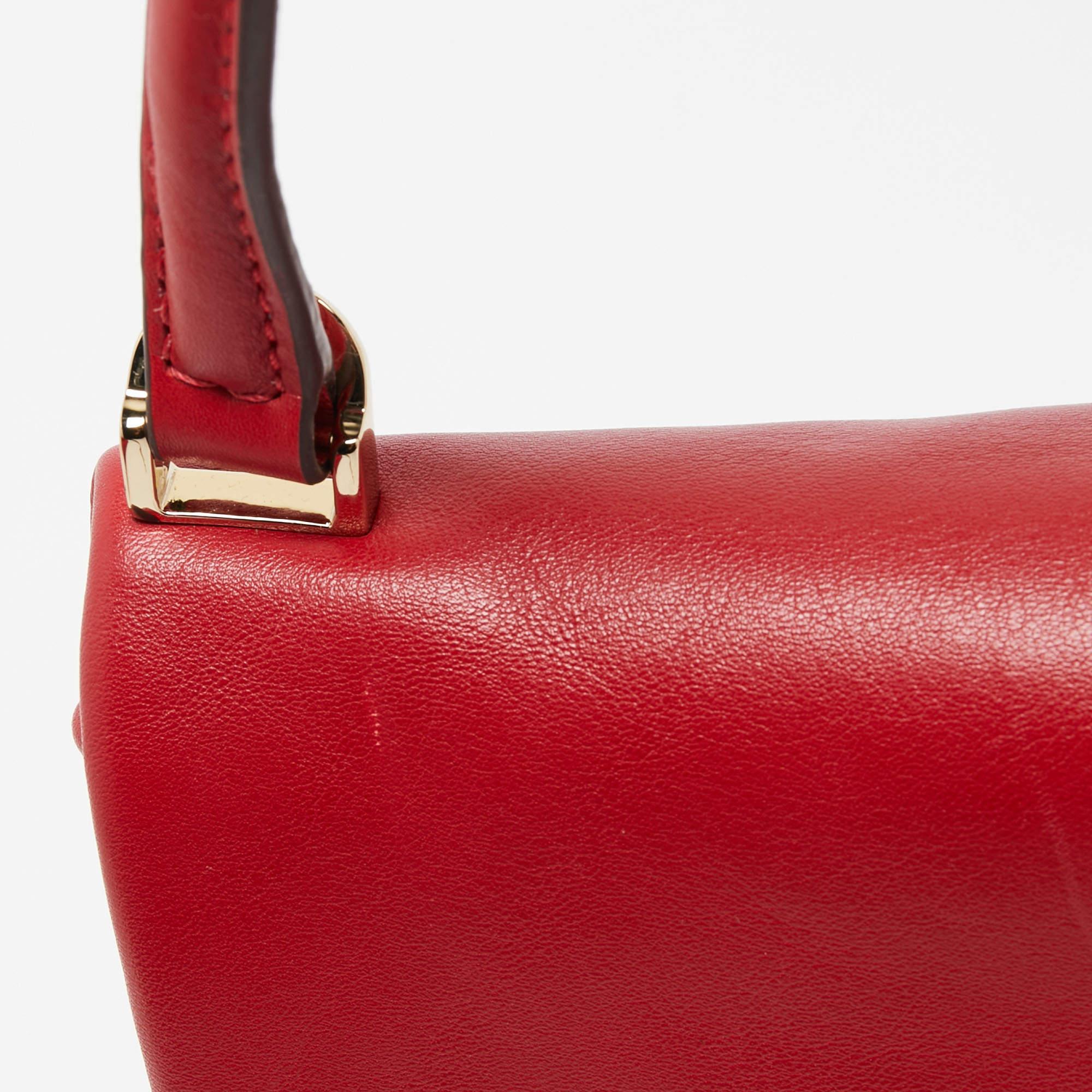 Women's Carolina Herrera Red Leather Metal Bar Flap Top Handle Bag For Sale