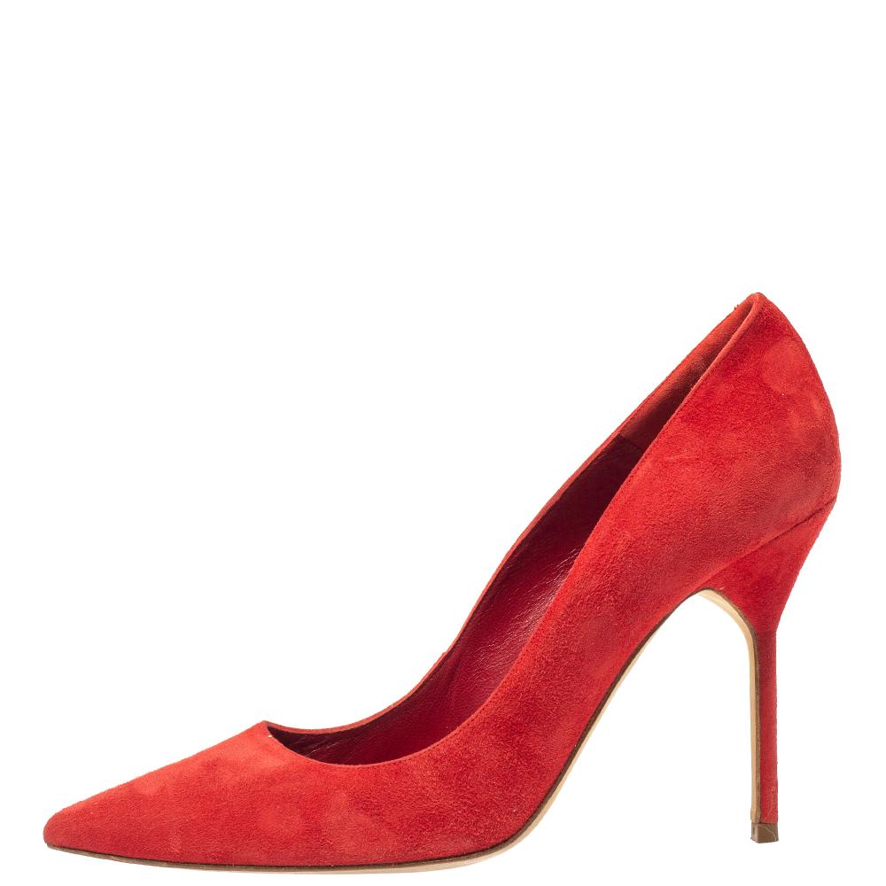 These red pumps from Carolina Herrera are meant for seasons of comfort and style. Crafted from suede, they feature an elegant shape, pointed toes, and 11 cm heels meant to elevate you with ease. These pumps are a must-have.

Includes:Original