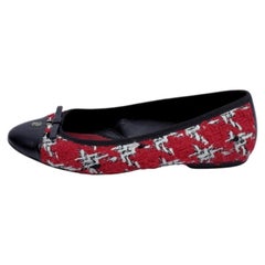 Carolina Herrera Ballerinas aus rotem Tweed – EU 37