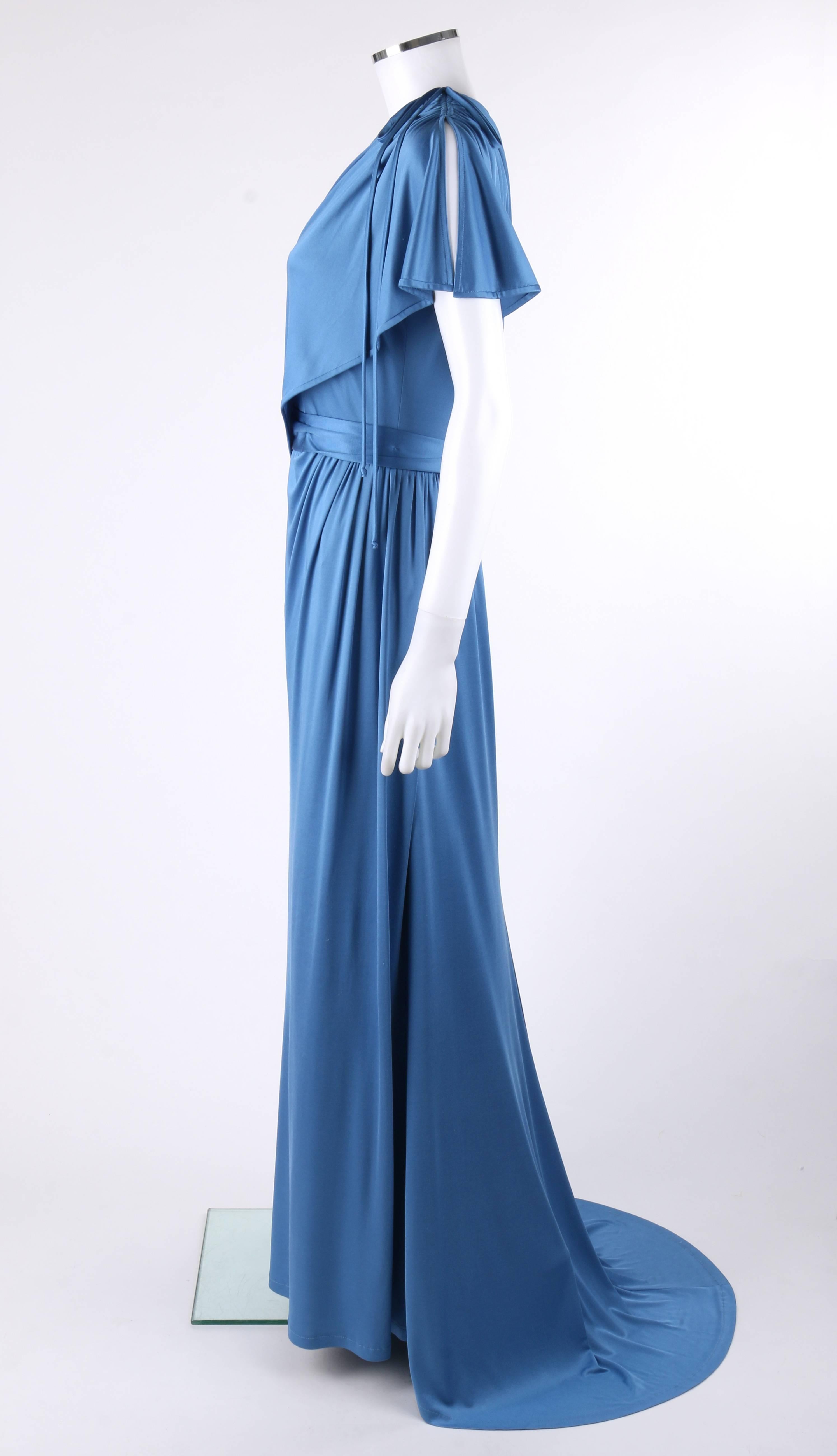 CAROLINA HERRERA Resort 2011 Blue Silk Grecian Draped One Shoulder Evening Gown In Good Condition In Thiensville, WI