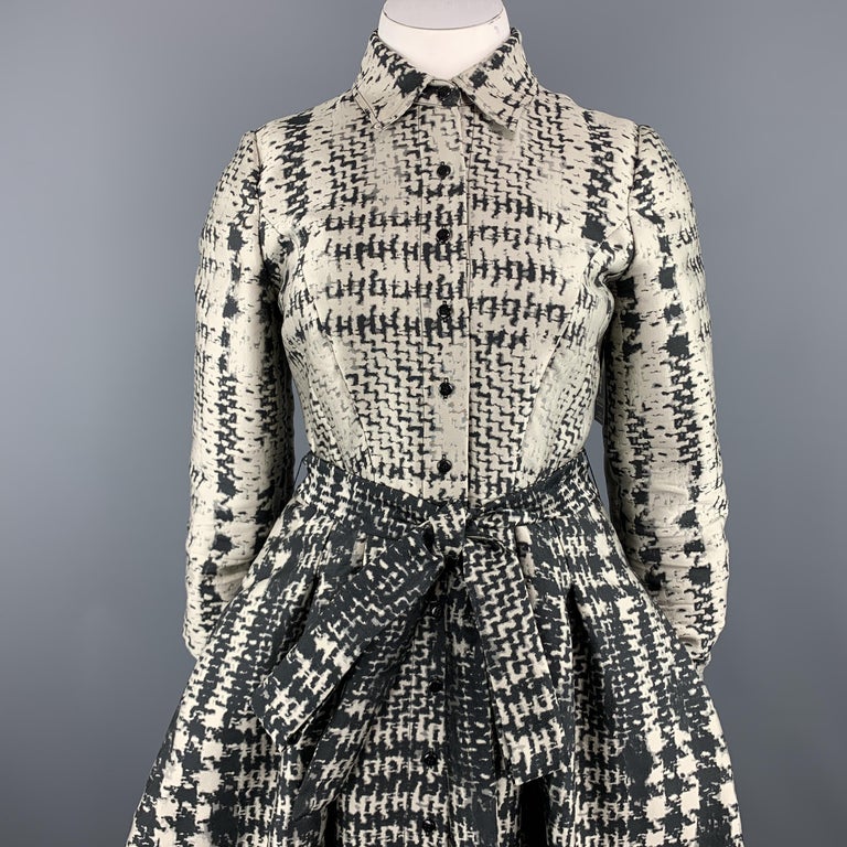 CAROLINA HERRERA Size 12 Beige and    Black Houndstooth Pleat