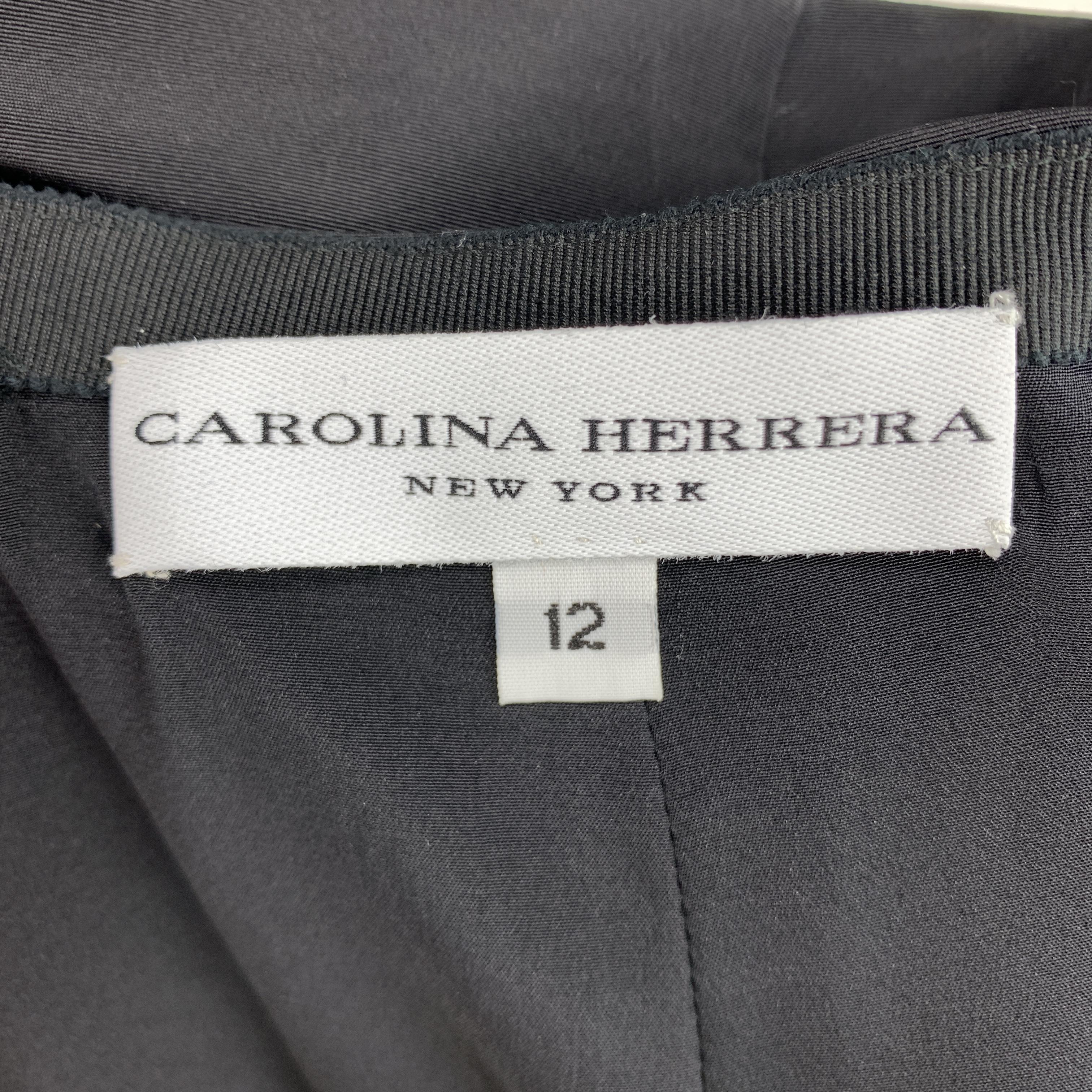 CAROLINA HERRERA Size 12 Black Silk Flared Train Evening Skirt 4