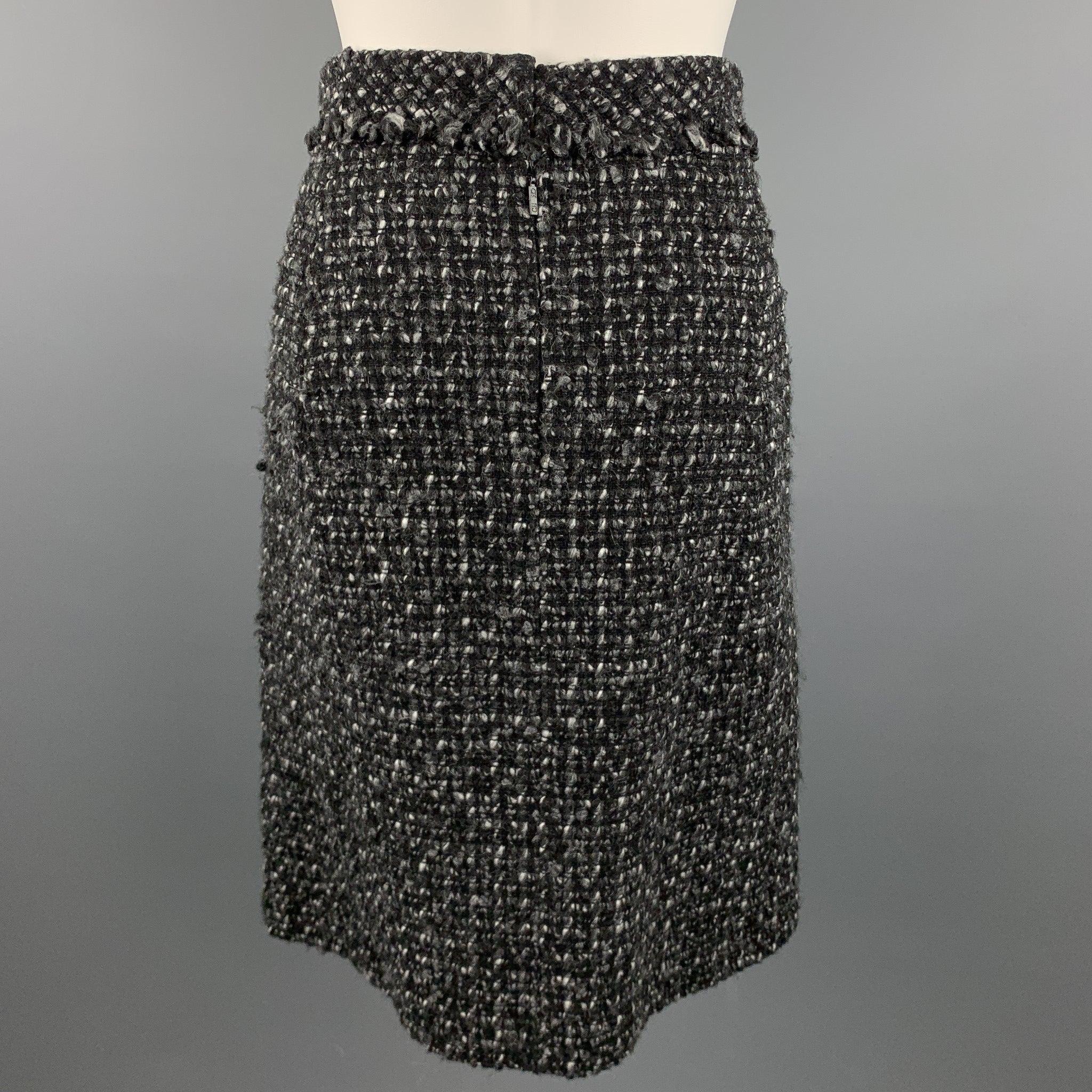 Women's CAROLINA HERRERA Size 4 Black & Grey Boucle Textured Wool Blend Skirt For Sale