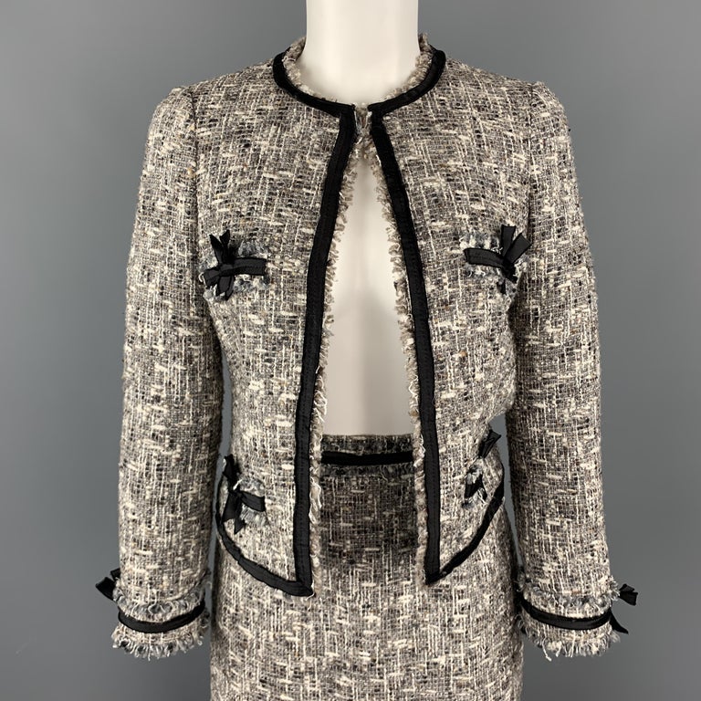 CAROLINA HERRERA Size 4 Grey Wool Blend Tweed Skirt Suit at 1stDibs