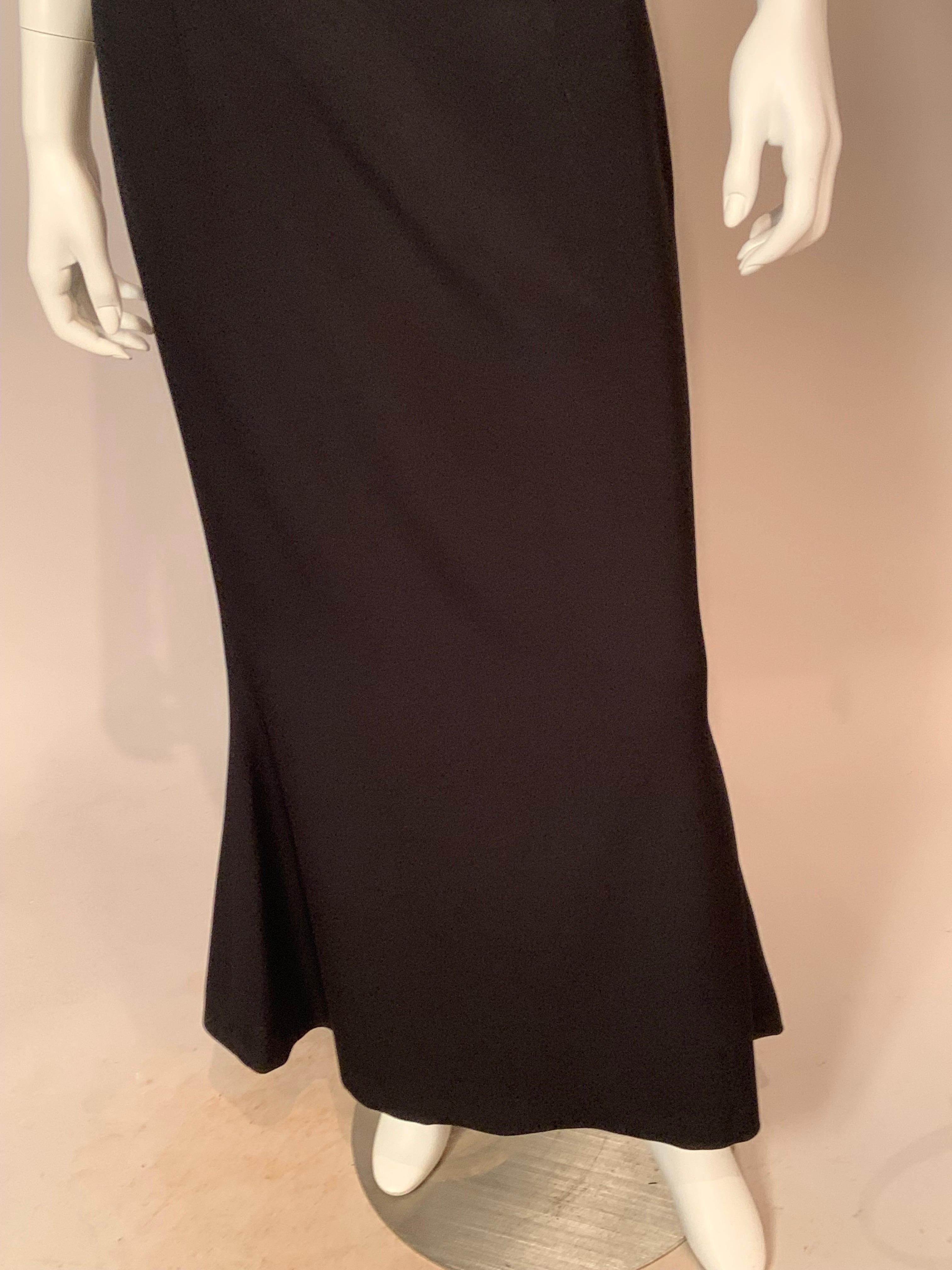Carolina Herrera Strapless Black Silk Evening Dress In Excellent Condition For Sale In New Hope, PA