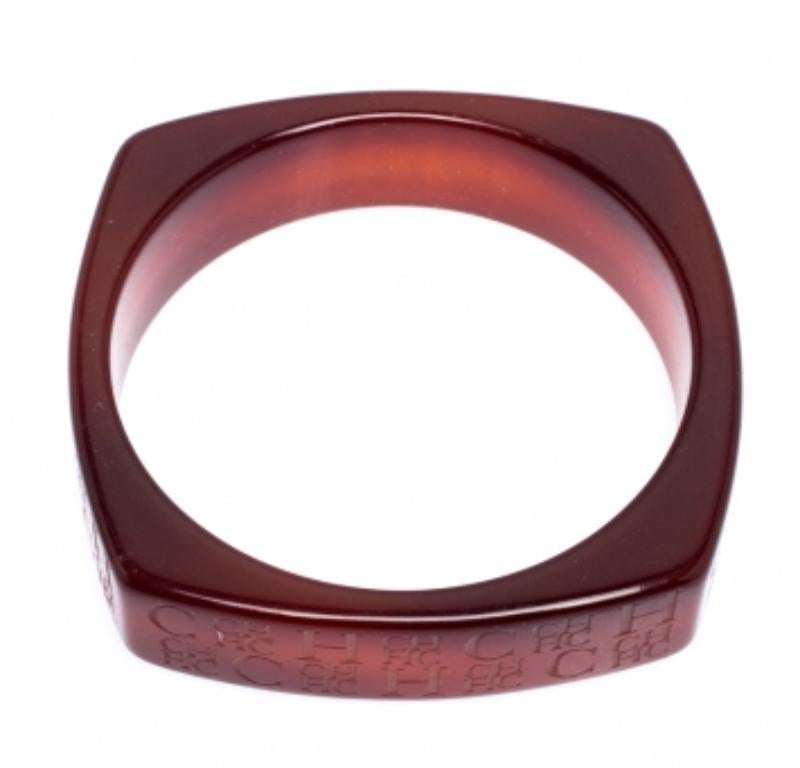Carolina Herrera Bracciale largo con logo inciso marrone scuro in vendita
