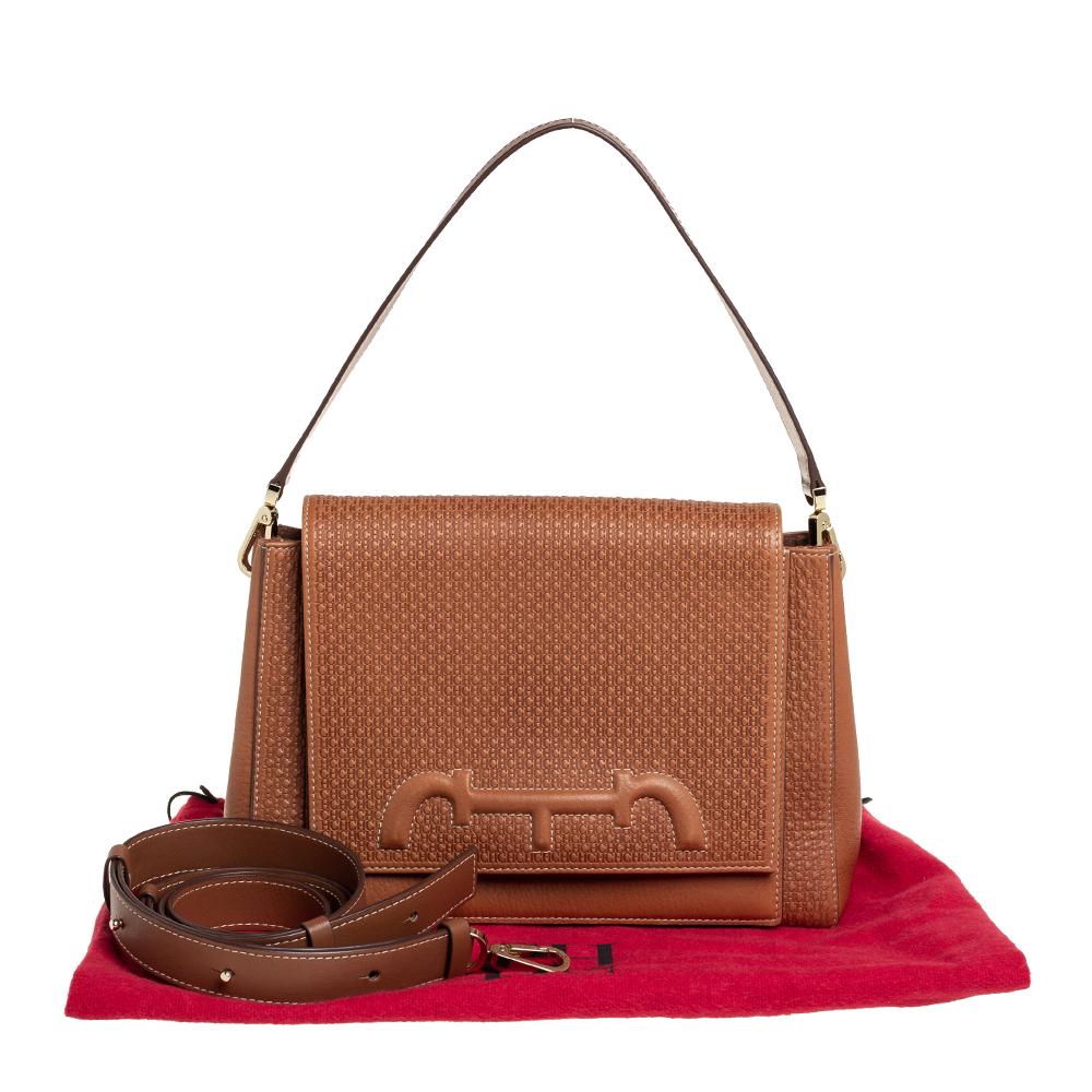 Carolina Herrera Borsa a tracolla media Doma Insignia in pelle Monogram Tan 6