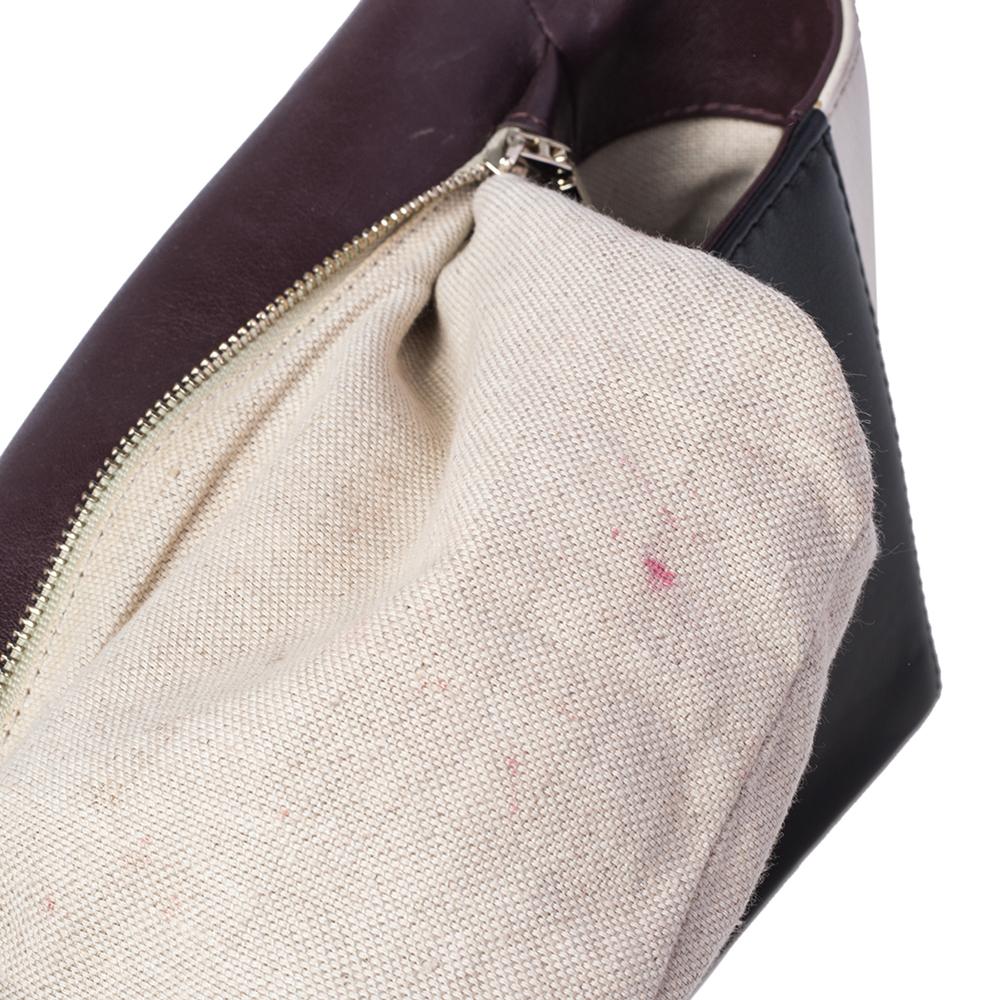 Carolina Herrera Dreifarbige Umhängetasche aus Leder mit Metallklappe 6