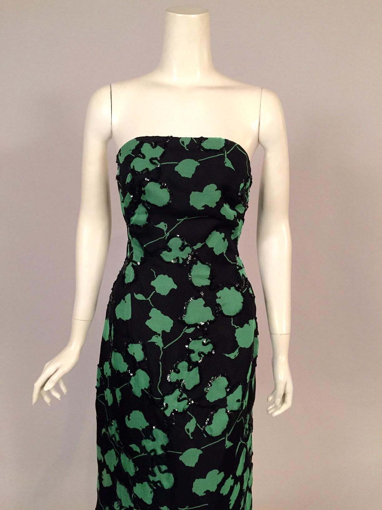 Carolina Herrera Vine Patterned Silk Organza Evening Dress with Sequin Trim In Excellent Condition In New Hope, PA