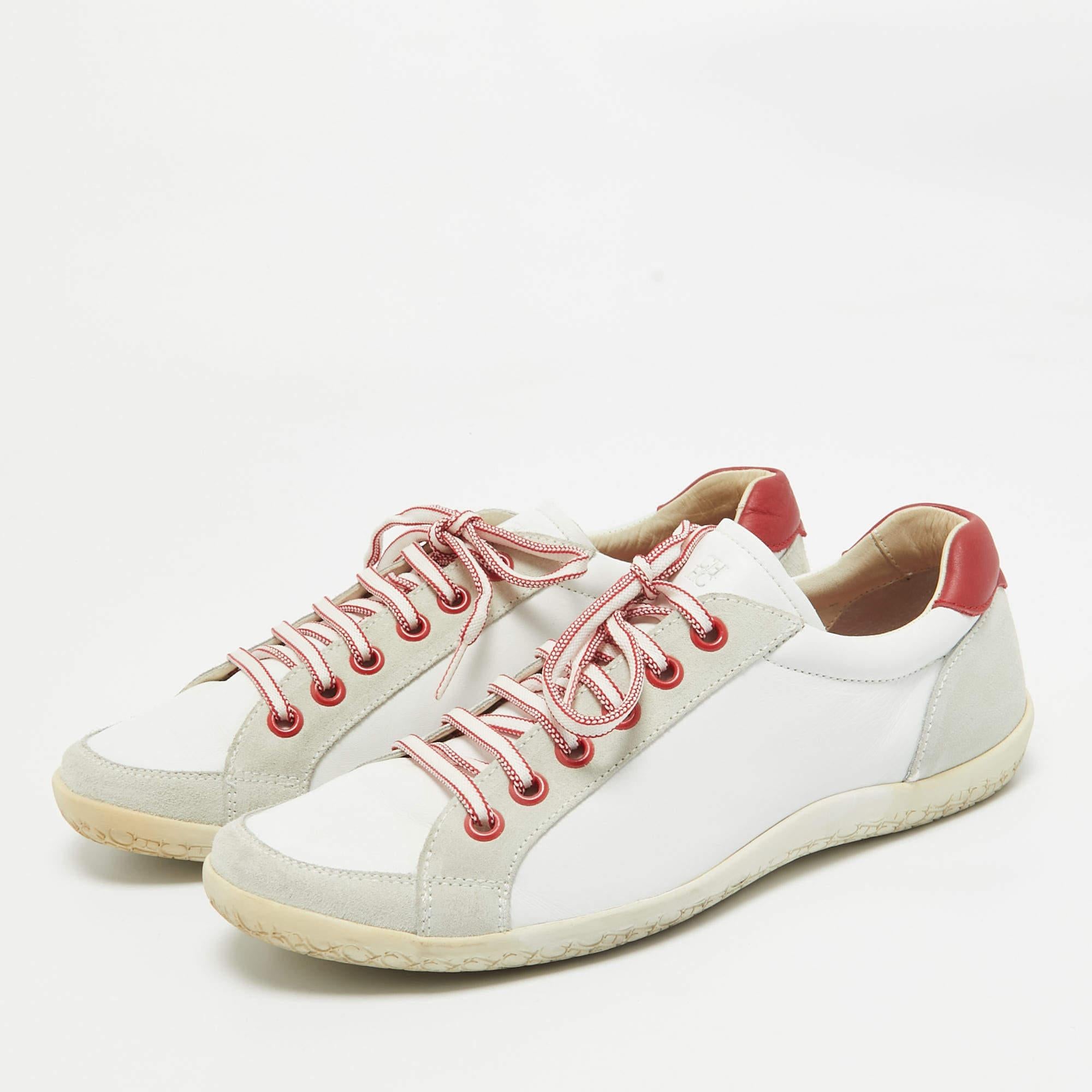 Con una silhouette classica, queste sneakers firmate sono una combinazione perfetta di lusso, comfort e stile. Queste sneakers sono rifinite con dettagli firmati e comode solette.