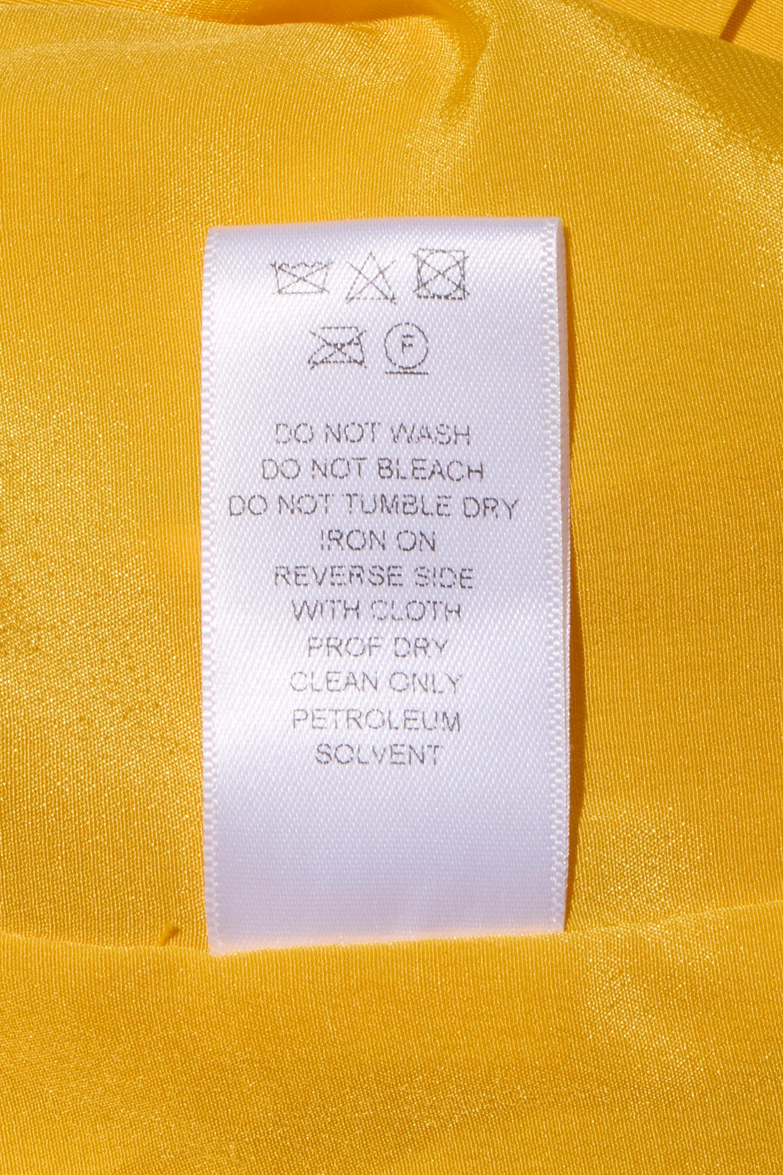Carolina Herrera Manteau SS2019 en satin jaune orné de joyaux porté par Taylor Swift en vente 8