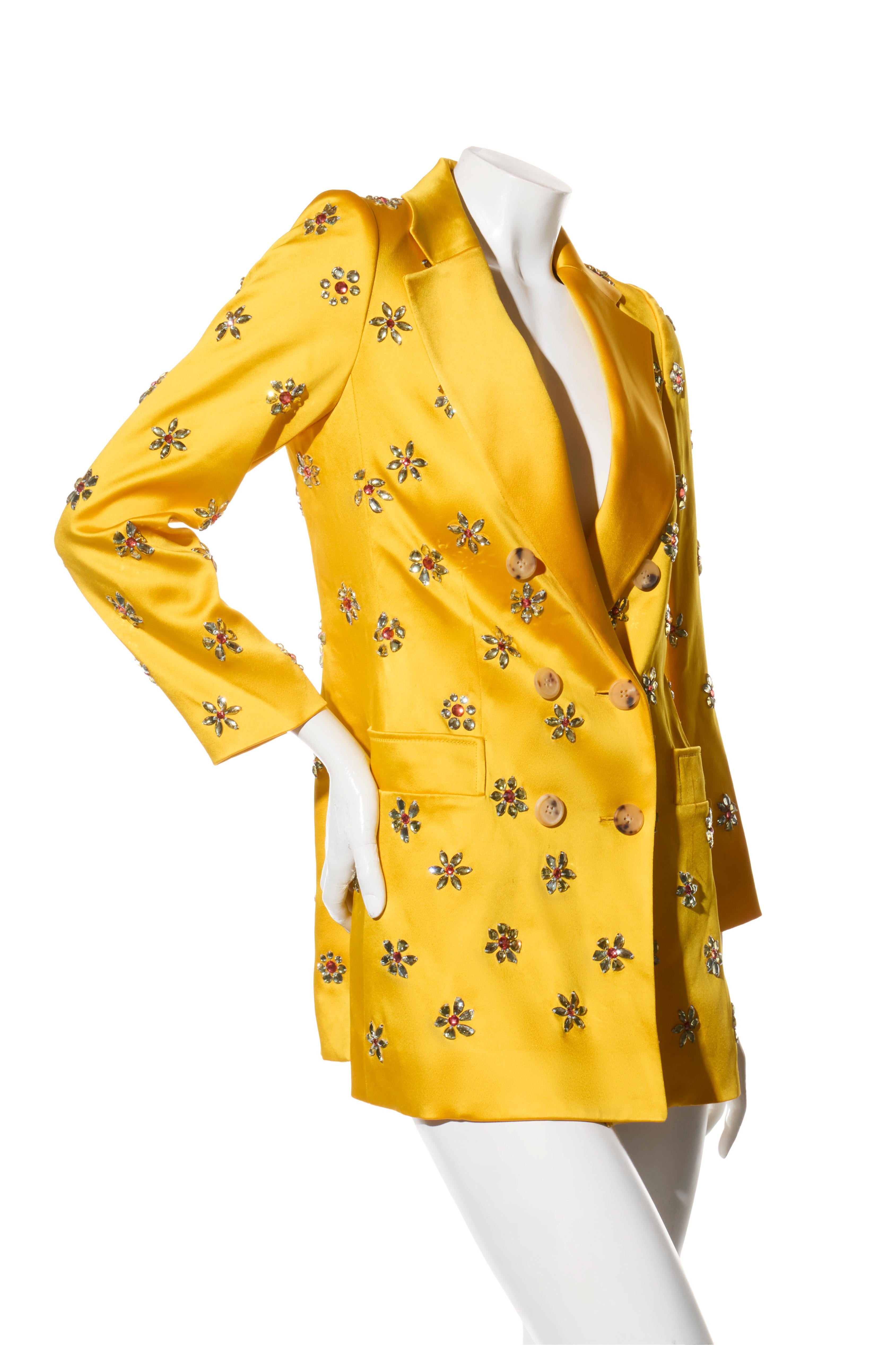 Carolina Herrera Manteau SS2019 en satin jaune orné de joyaux porté par Taylor Swift Pour femmes en vente