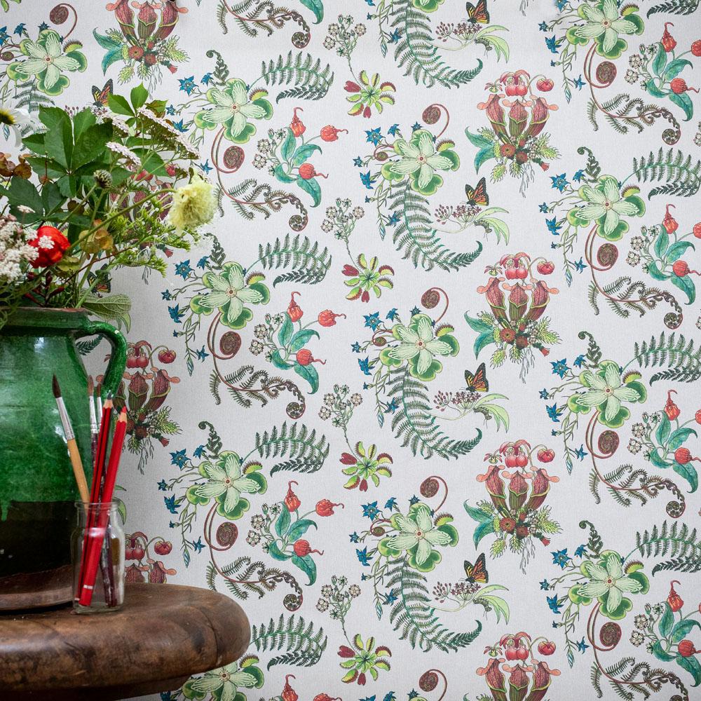 Collection: Carolina Posies
Product Code: 26A
Color: Cream 
Roll dimensions: 70cm x 10m (27.6in x 10.9yards)
Area: 7sq.m (8.4 sq.yards)
Pattern repeat: 17.5cm (6.9in) Half Drop
Wallpaper: Non-woven 147gsm Uncoated. 
Fire rating: Fire certified for