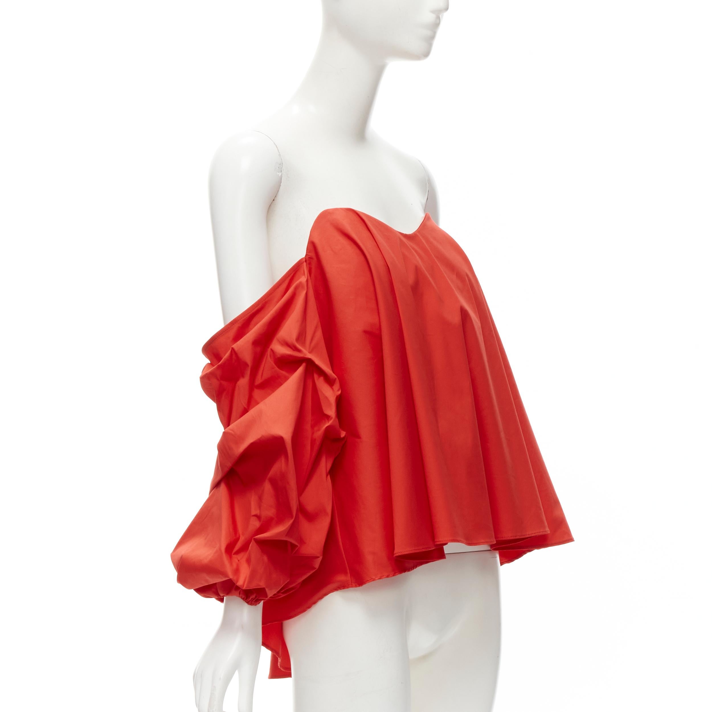 Rosso CAROLINE CONSTAS top rosso senza spalline e con maniche a sbuffo, svasato e con corsetto a cuore M. in vendita