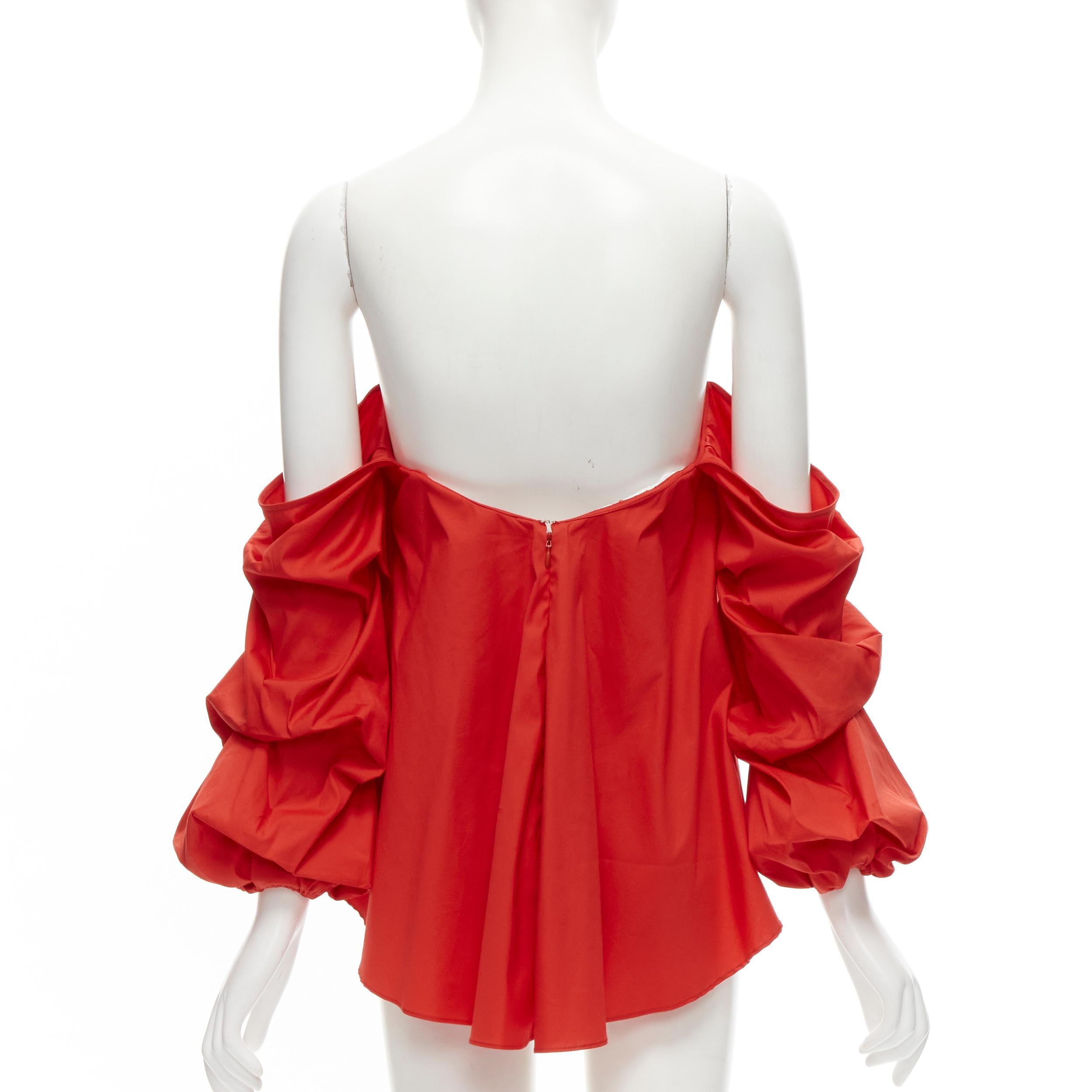 Donna CAROLINE CONSTAS top rosso senza spalline e con maniche a sbuffo, svasato e con corsetto a cuore M. in vendita