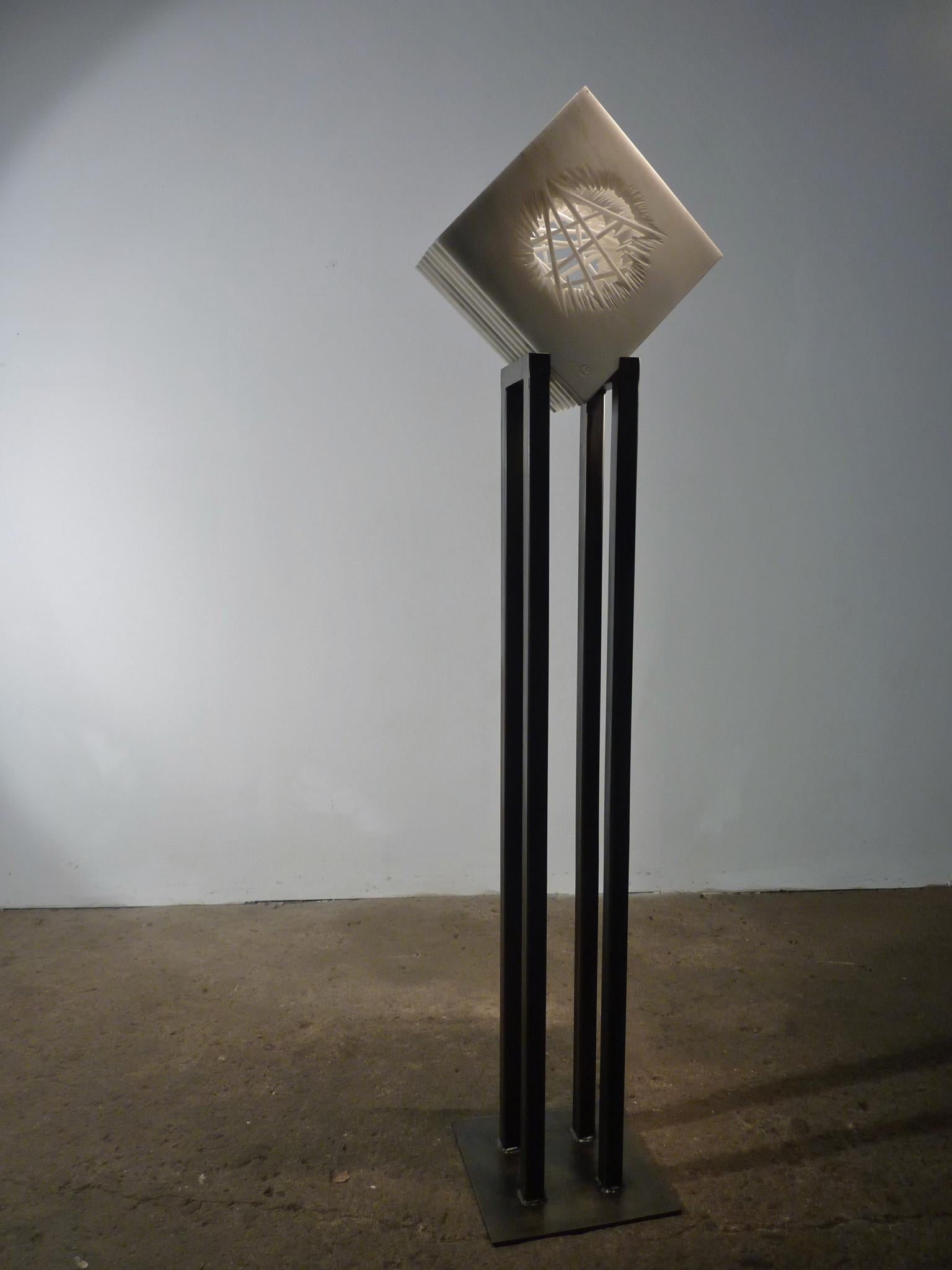 « VOIR EN L'INTÉRIEUR VII »  Sculpture en marbre organique et abstraite de Caroline Ramersdorfer en vente 4