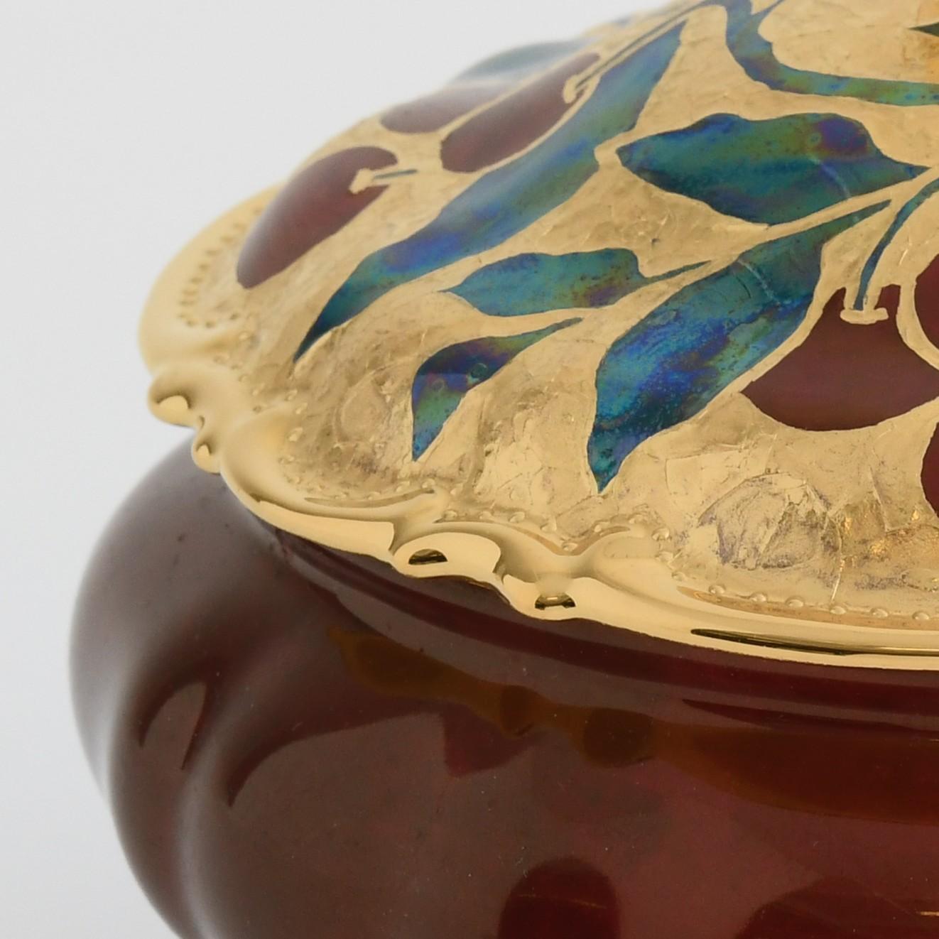 „Wild Cherry“ (2024) von Carolyn Barlock, Original-Skulptur aus Gold und Porzellan im Angebot 2