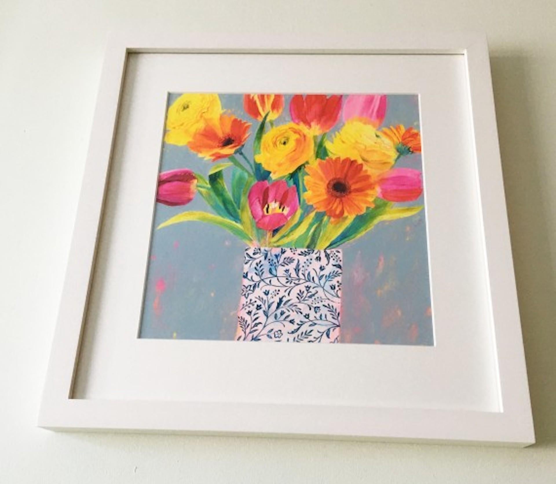 Spring’s Here [2021]
Original
Flowers
Acrylic on Board
Image size: H:25 cm x W:25 cm
Framed Size: H:40 cm x W:40 cm x D:4cm
Sold Framed
Please note that insitu images are purely an indication of how a piece may look

This Floral piece by Carolyn