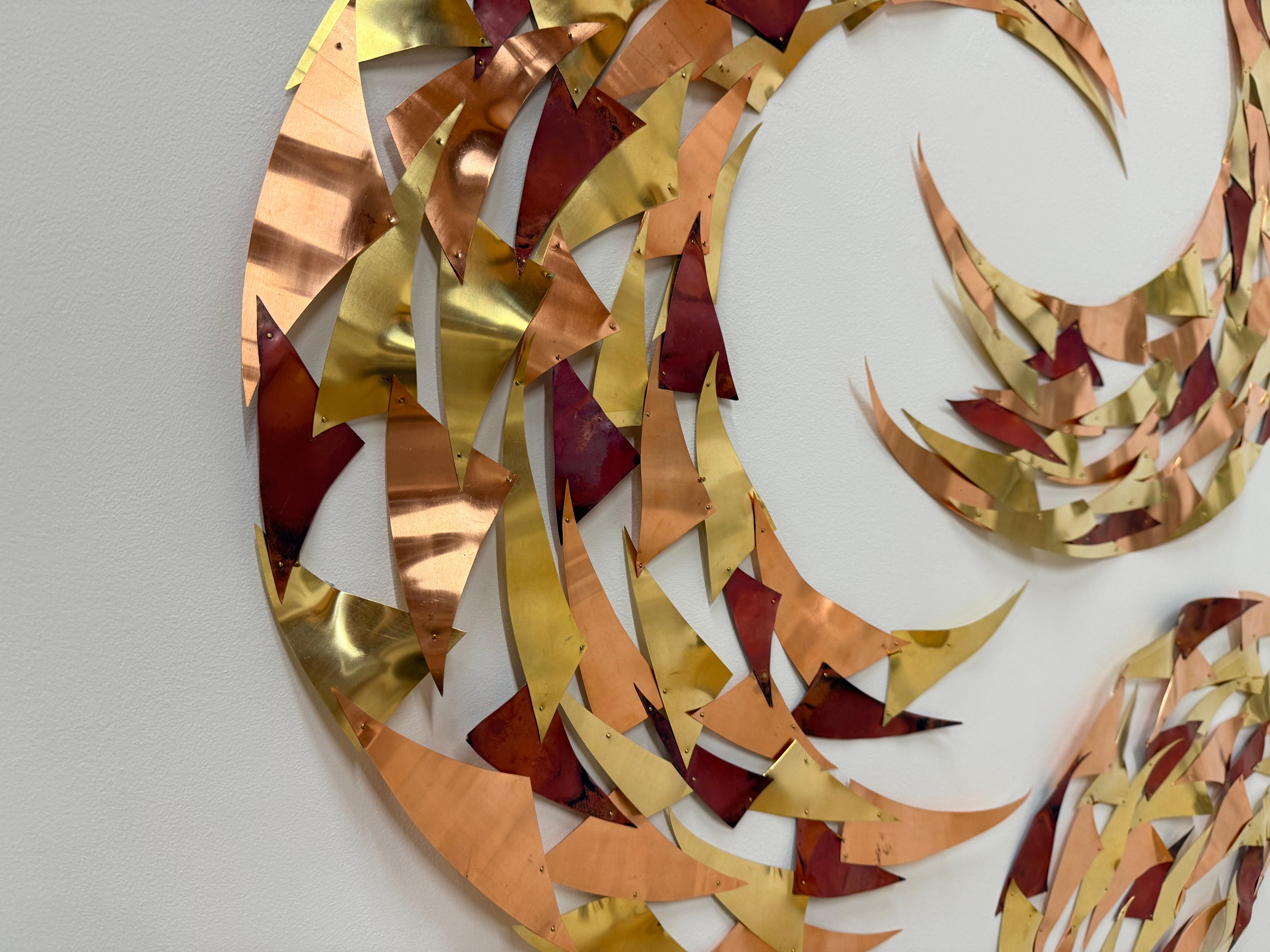 Around Here Somewhere - Scultura da parete in rame con luna crescente, 2025 - Abstract Sculpture Grigio di Carolyn Millstein