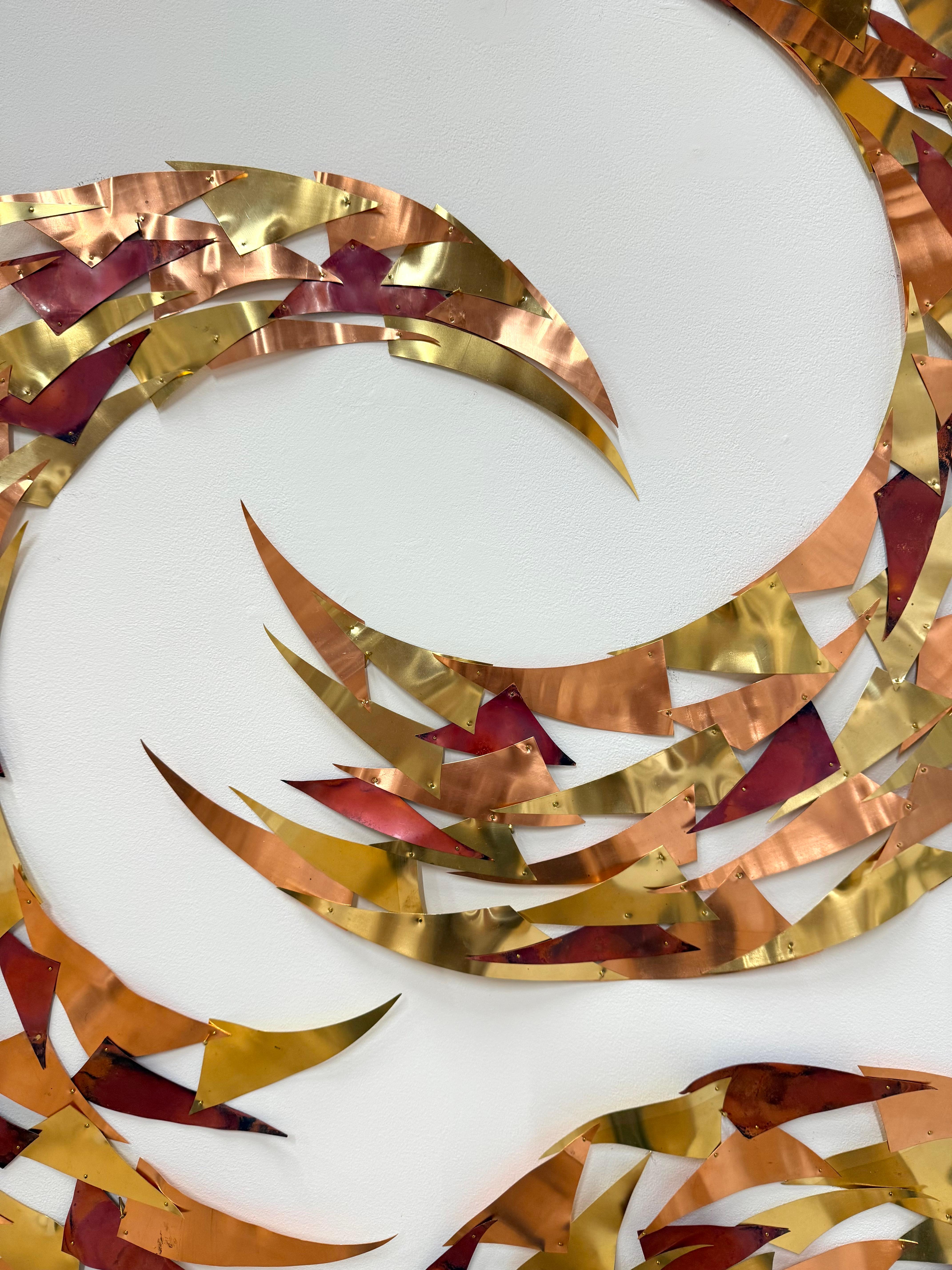 Around Here Somewhere - Scultura da parete in rame con luna crescente, 2025 in vendita 3