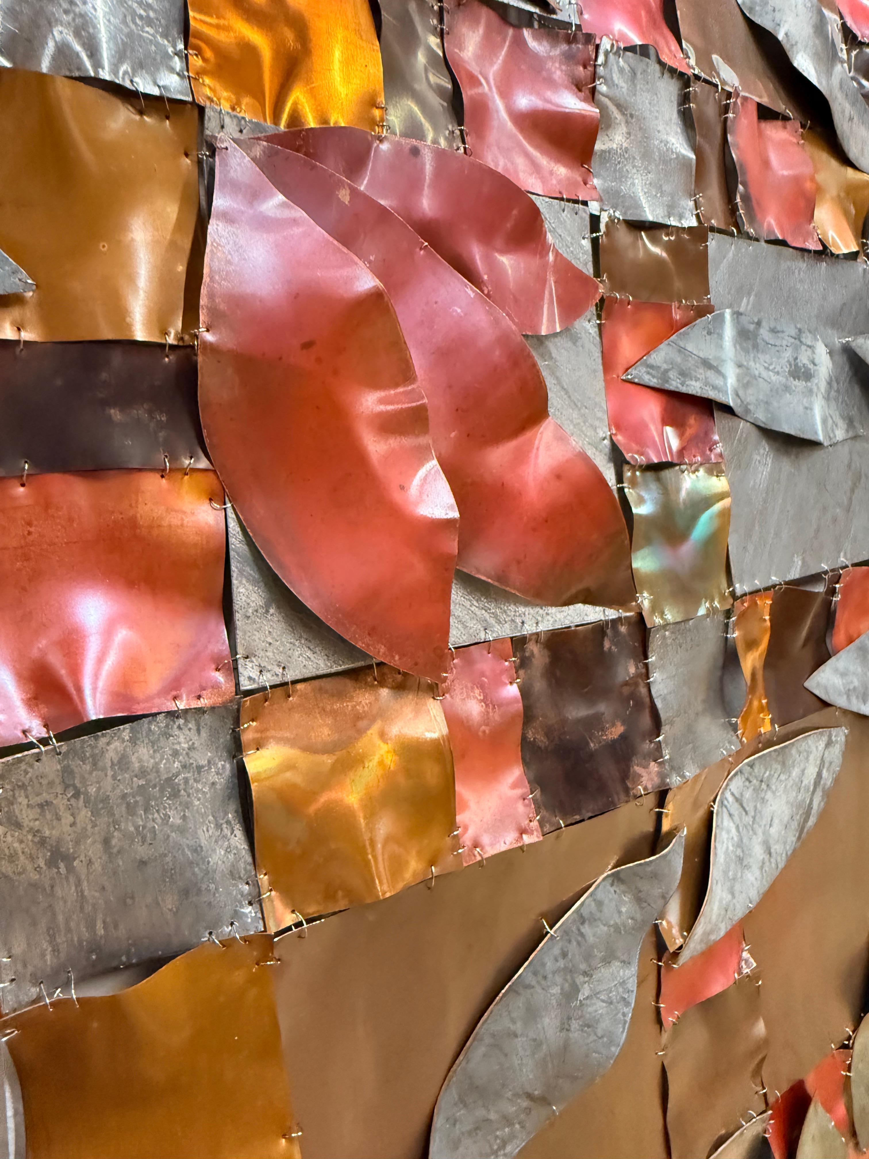 Fidelia - Escultura de Pared Cuadrada de Rejilla Metálica Hojas de Cobre, 2025 en venta 9