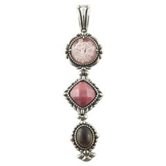 Rehausseur de Carolyn Pollack en argent sterling sculpté, quartz rose et rhodonite