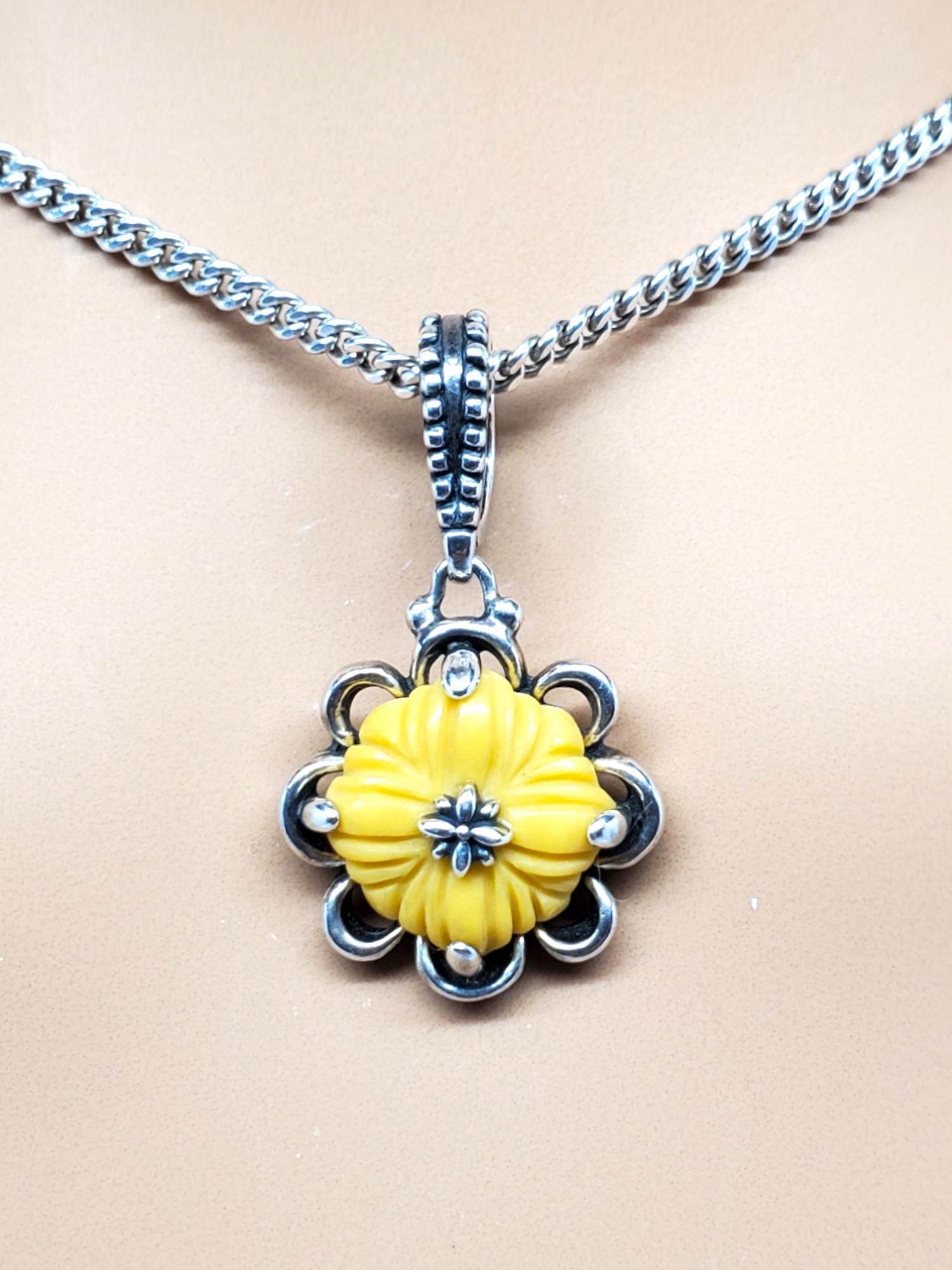 Carolyn Pollack Pendentif breloque à fleur jaune sculpté en argent sterling n° 19588 en vente 5