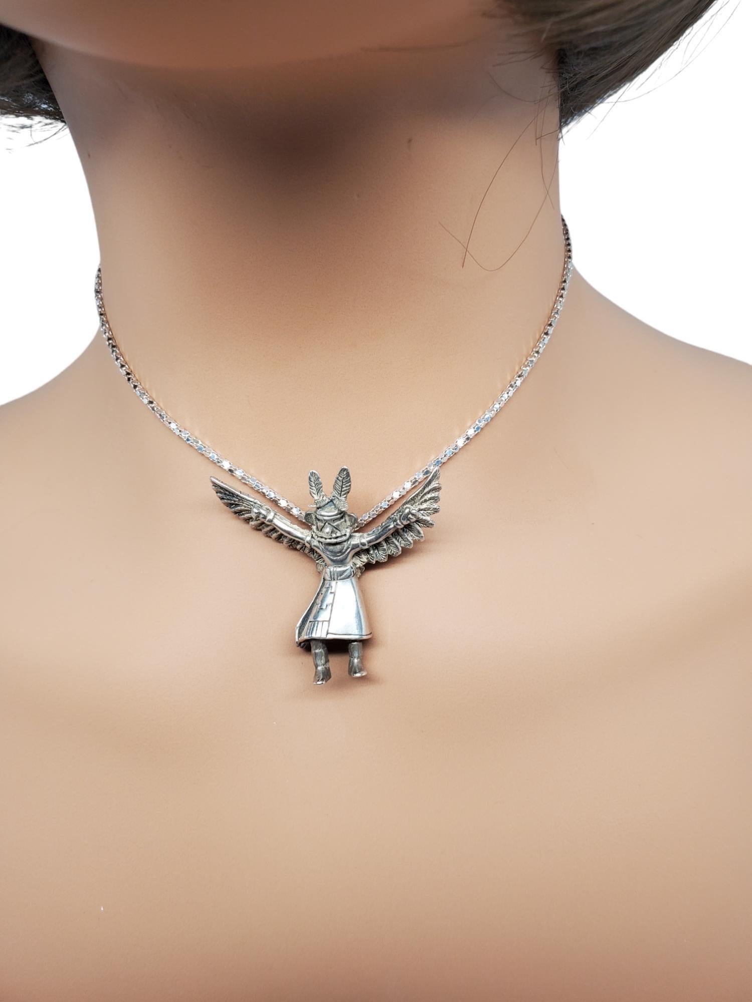 Carolyn Pollack Sterling Silver Kachina Pendant-

This vintage sterling silver kachina pendant by Carolyn Pollack has an eagle dancer motif with intricate detailing.

Size 1.5 in. x 1.5 in.

Stamped: .925 CJ

Weight: 7.8 dwt./ 12.2 gr.

*Chain not