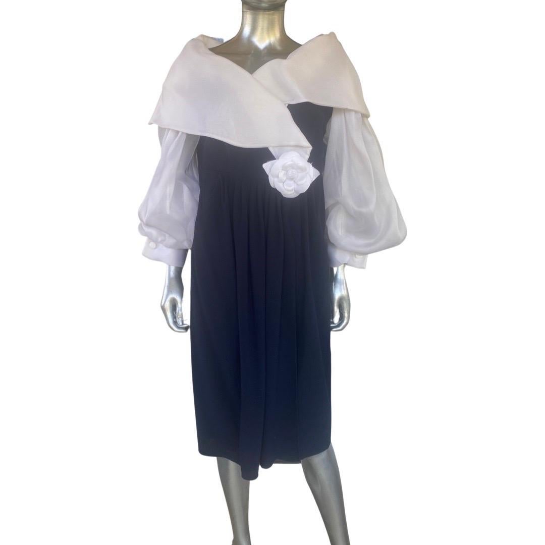 Carolyn Roehm for I Magnin Navy Crepe & White Organza Off Shoulder Dress Size 16 For Sale 6