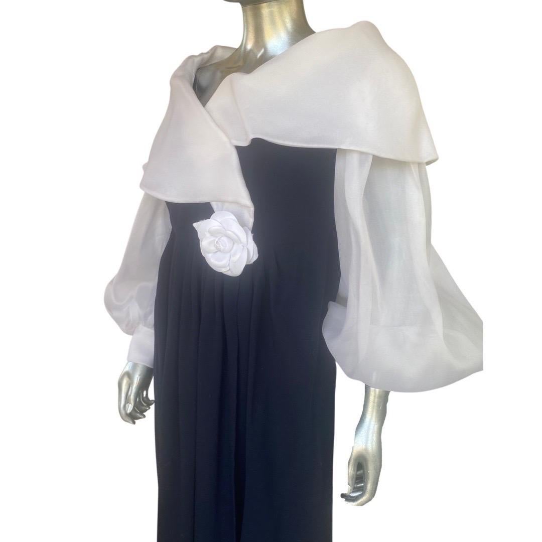 Carolyn Roehm for I Magnin Navy Crepe & White Organza Off Shoulder Dress Size 16 For Sale 7