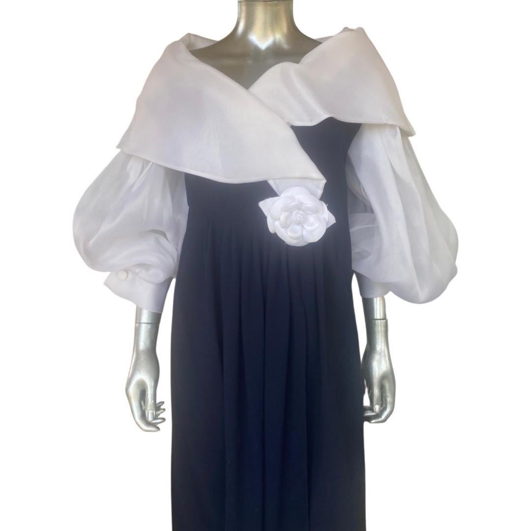 Carolyn Roehm for I Magnin Navy Crepe & White Organza Off Shoulder Dress Size 16 For Sale 11