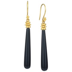 Carolyn Tyler Boucles d'oreilles tulum en onyx noir