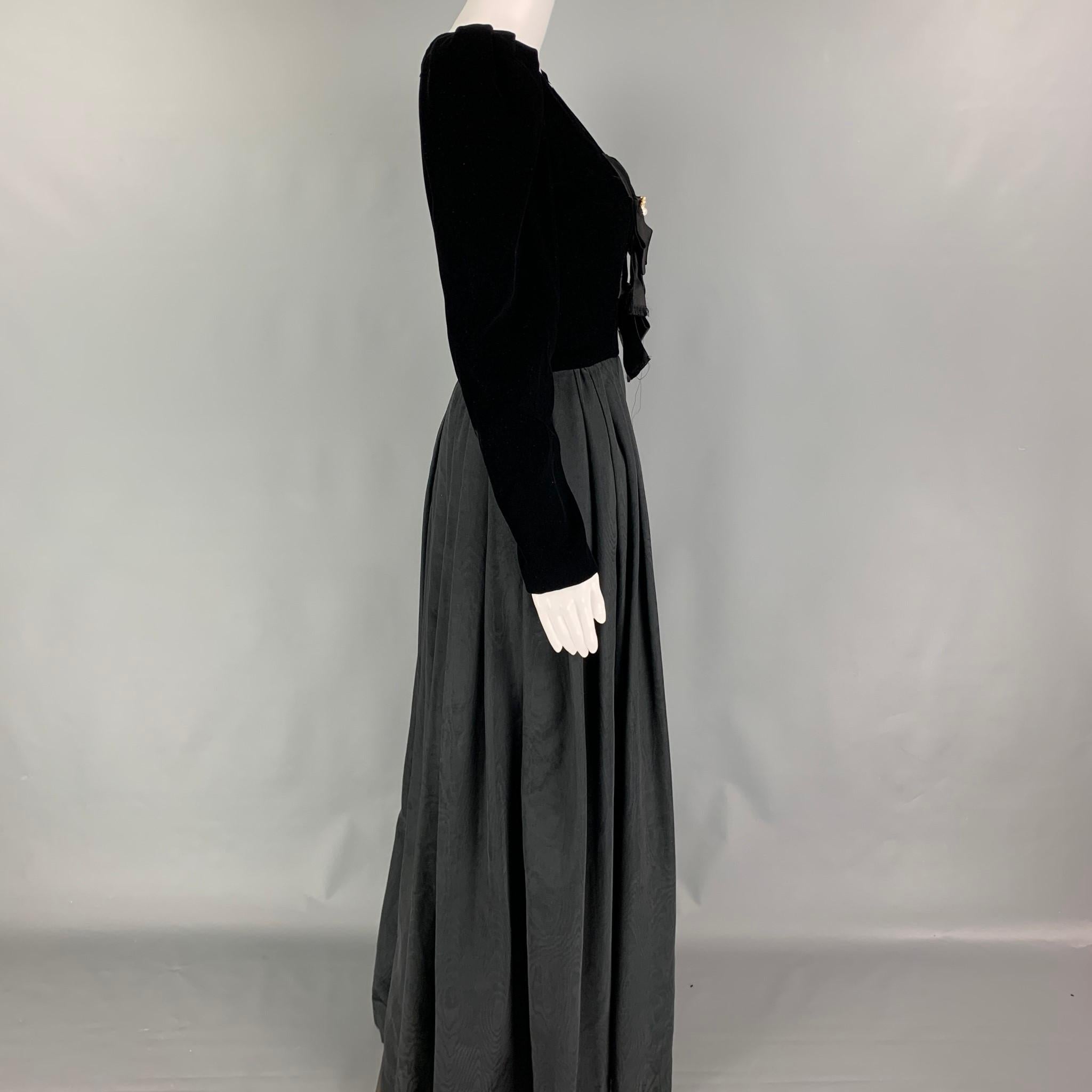 Women's CAROLYNE ROEHM Size 6 Black Taffeta Moare' Long Dress