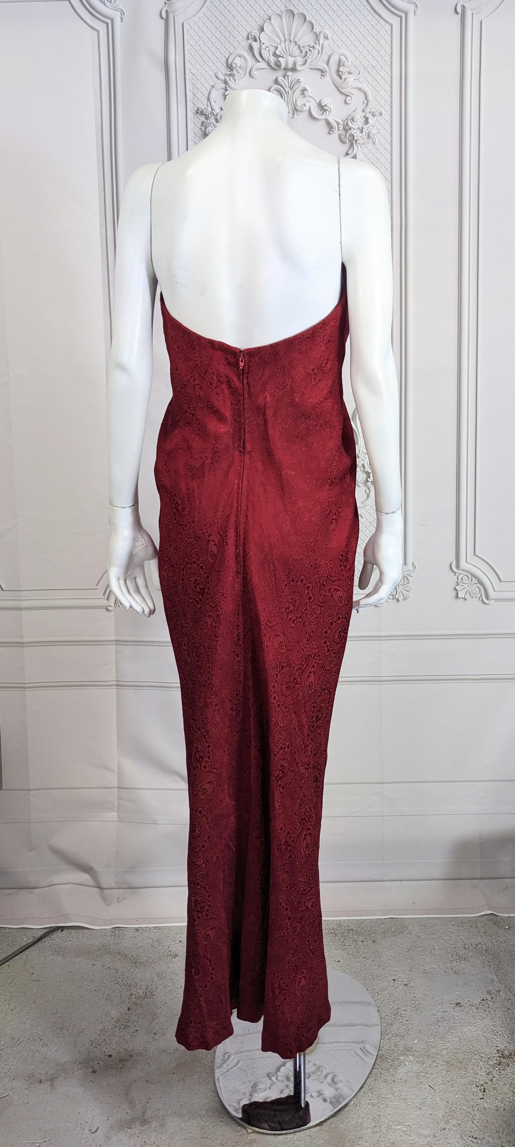 Carolyne Roehm Strapless Burgundy Organza Gown In Good Condition For Sale In New York, NY