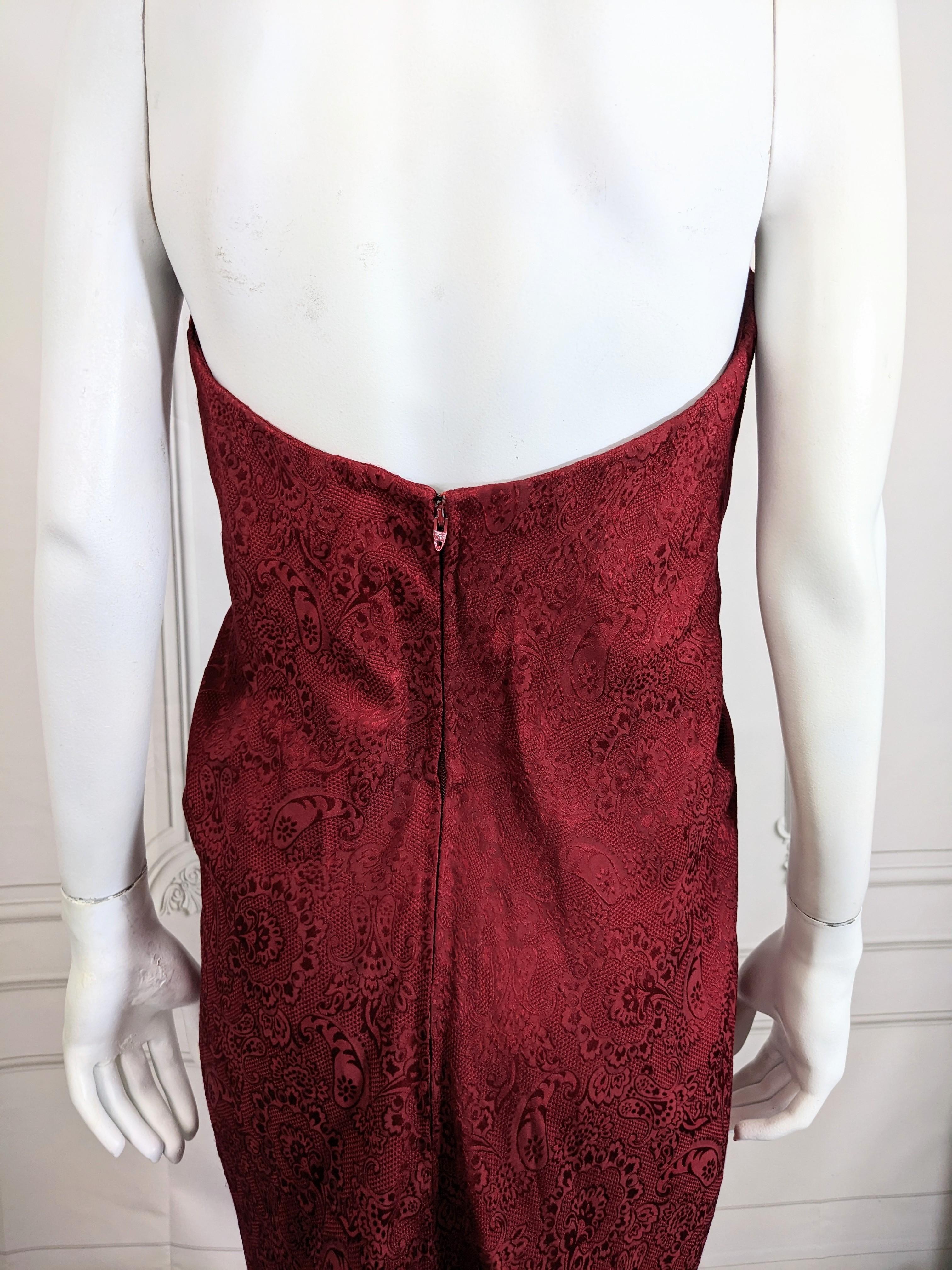 Women's Carolyne Roehm Strapless Burgundy Organza Gown For Sale