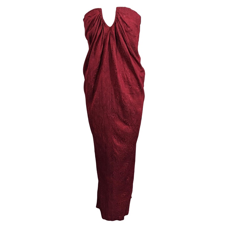 Carolyne Roehm Strapless Burgundy Organza Gown
